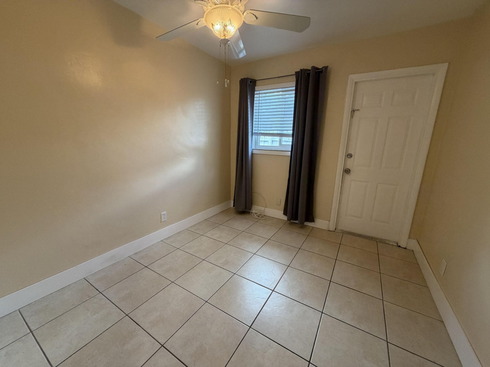 905 SE 15th Street, Unit 2, Fort Lauderdale, FL 33316 Photo