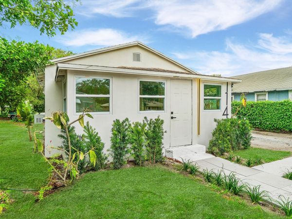 114 NW 10TH Avenue, Delray Beach, FL 33444