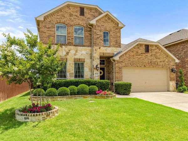 8720 Devonshire Drive , Fort Worth, TX 76131