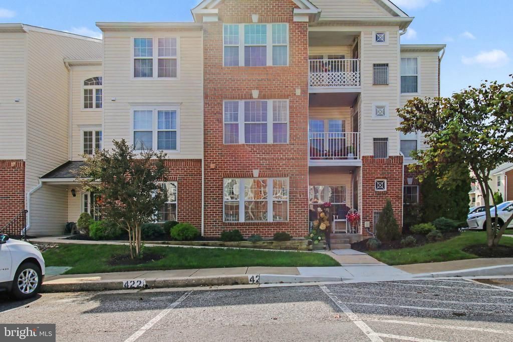 18 D BROOK FARM COURT, PERRY HALL, MD 21128
