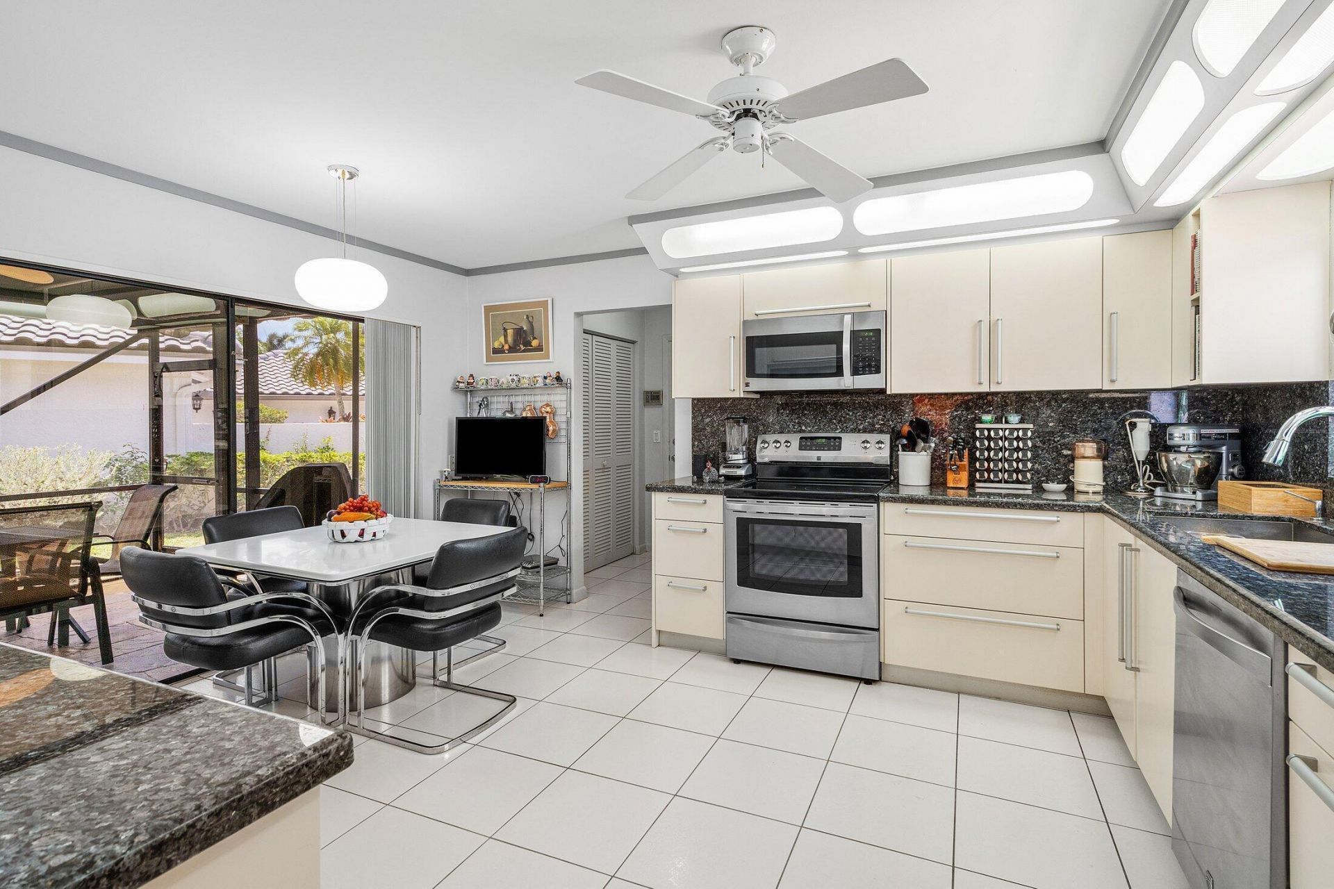 56 Woods Lane, Boynton Beach, FL 33436 Photo