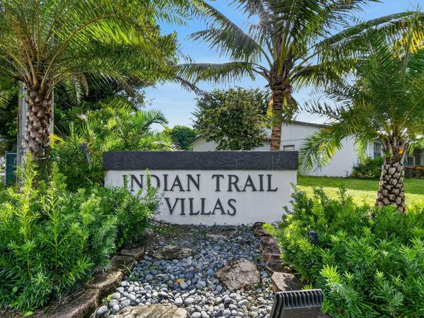 72 CONASKONK Circle, Royal Palm Beach, FL 33411