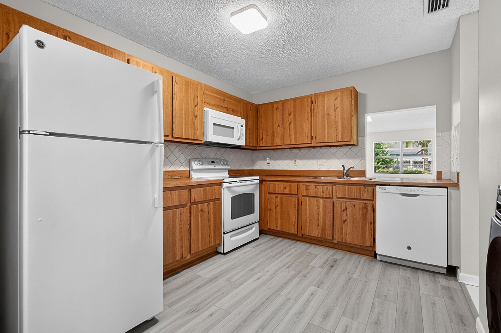 72 Conaskonk Circle, Royal Palm Beach, FL 33411 Photo