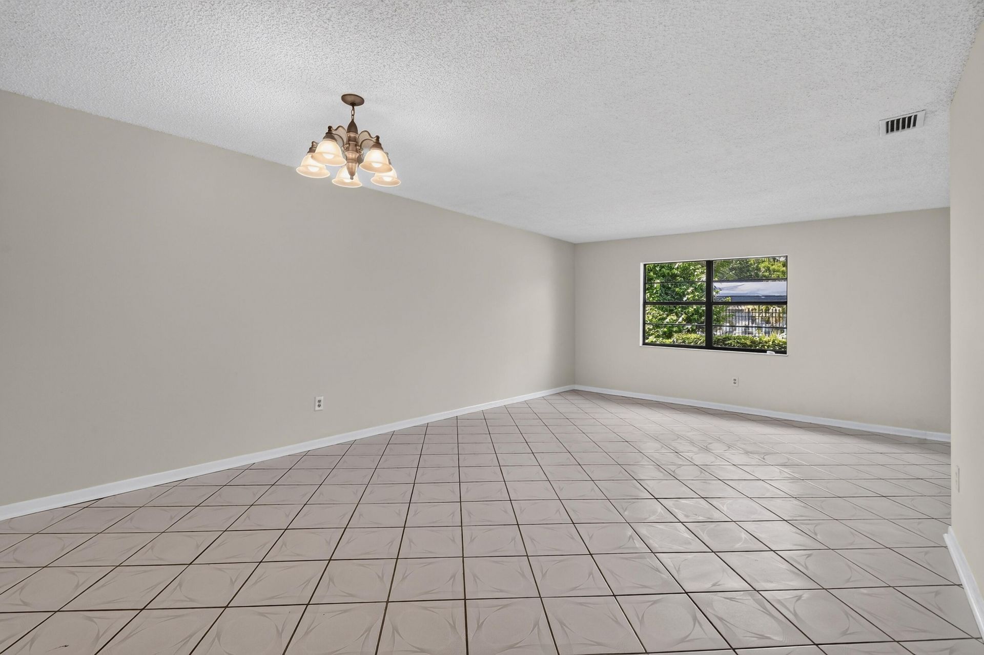 72 Conaskonk Circle, Royal Palm Beach, FL 33411 Photo