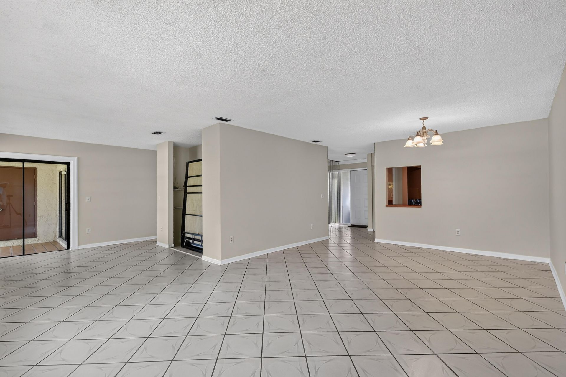 72 Conaskonk Circle, Royal Palm Beach, FL 33411 Photo