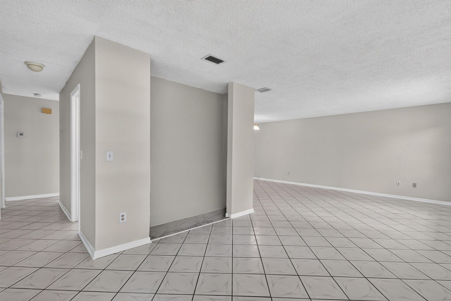 72 Conaskonk Circle, Royal Palm Beach, FL 33411 Photo