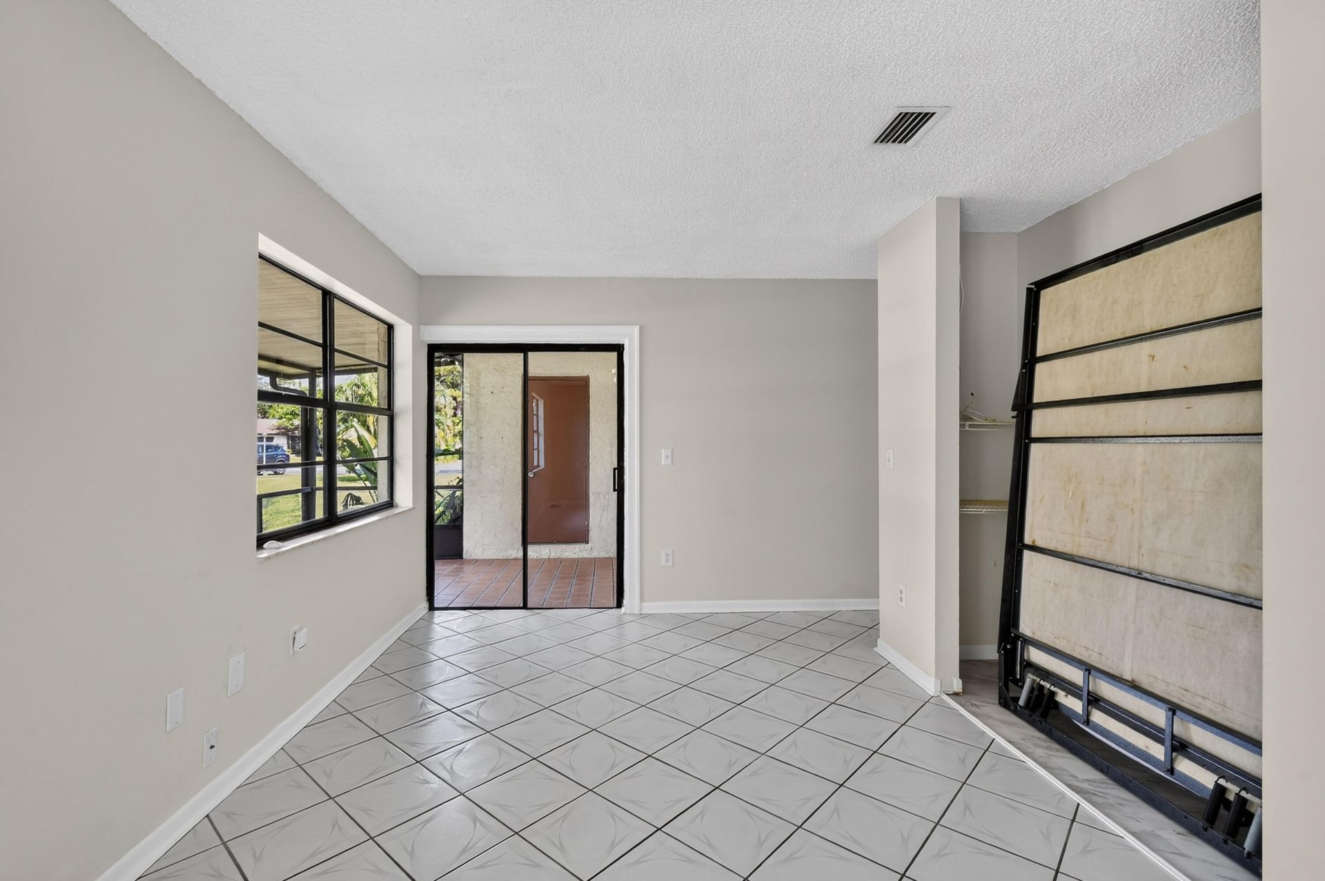 72 Conaskonk Circle, Royal Palm Beach, FL 33411 Photo