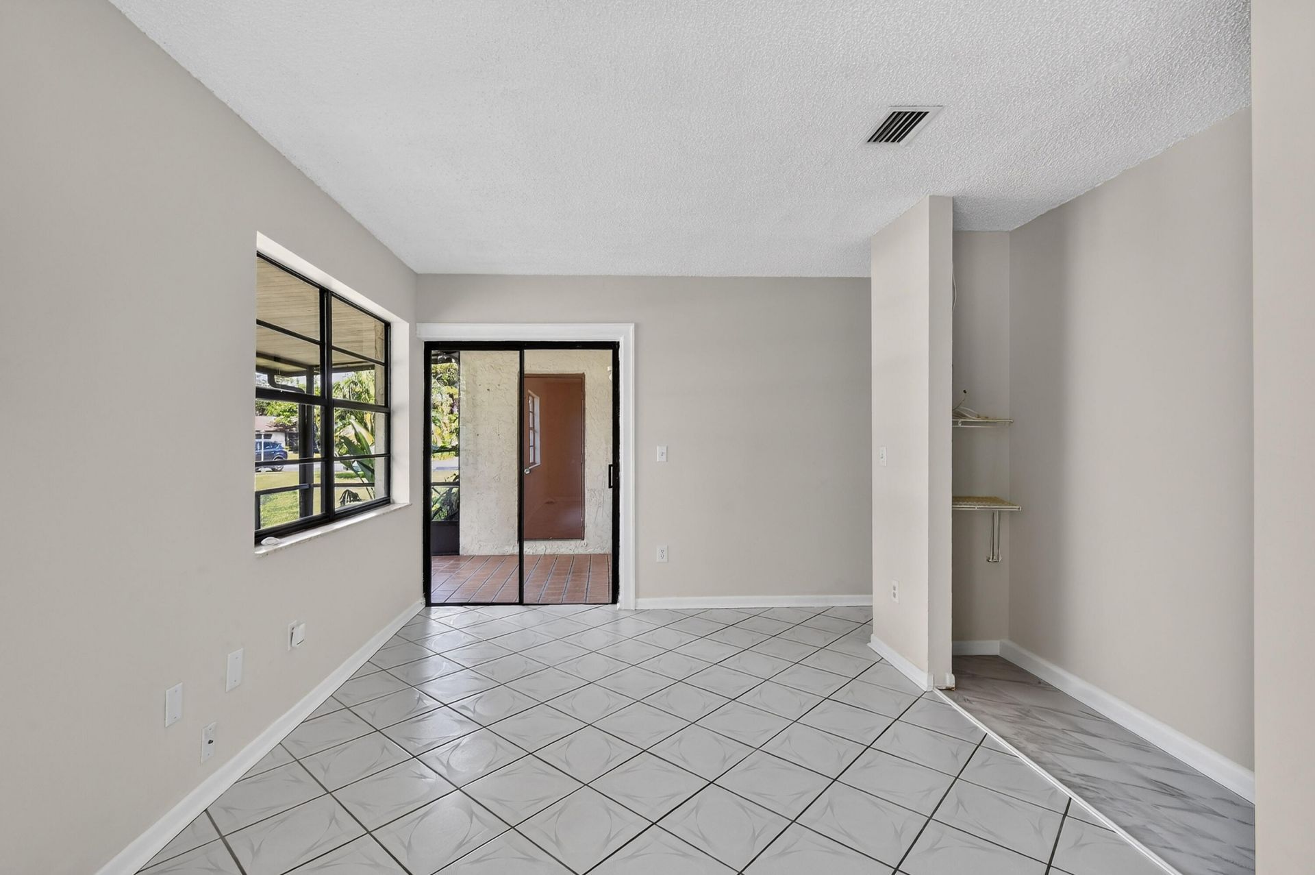 72 Conaskonk Circle, Royal Palm Beach, FL 33411 Photo