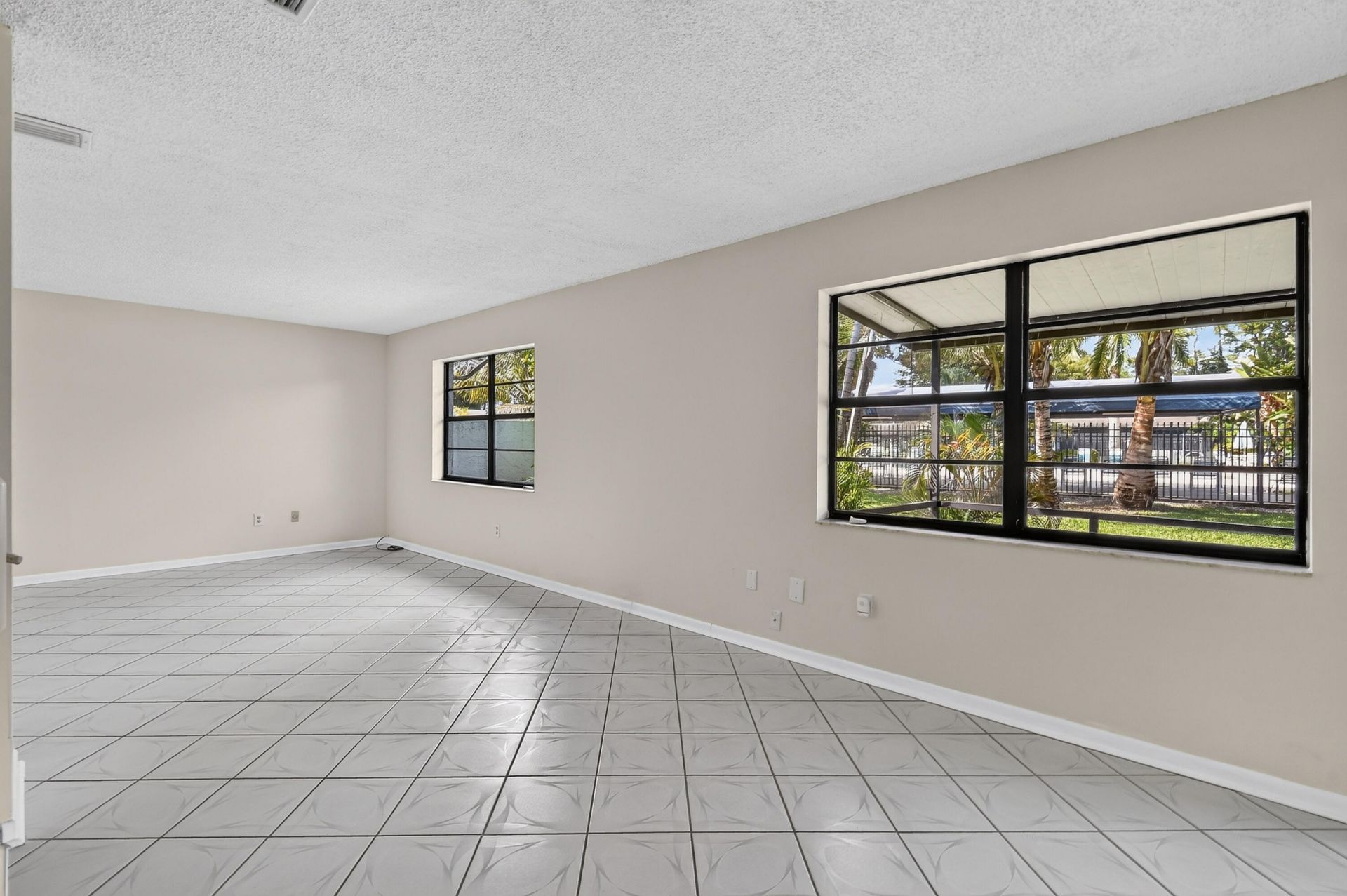 72 Conaskonk Circle, Royal Palm Beach, FL 33411 Photo