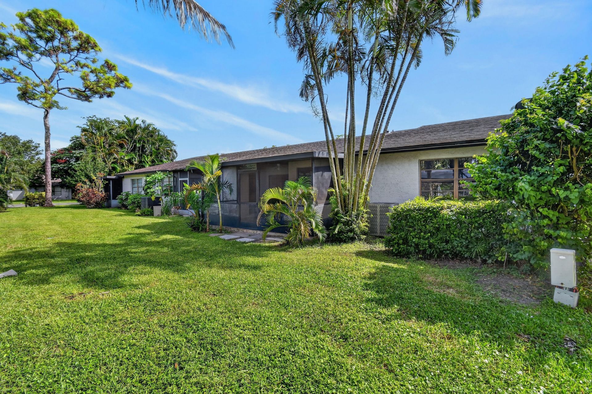 72 Conaskonk Circle, Royal Palm Beach, FL 33411 Photo
