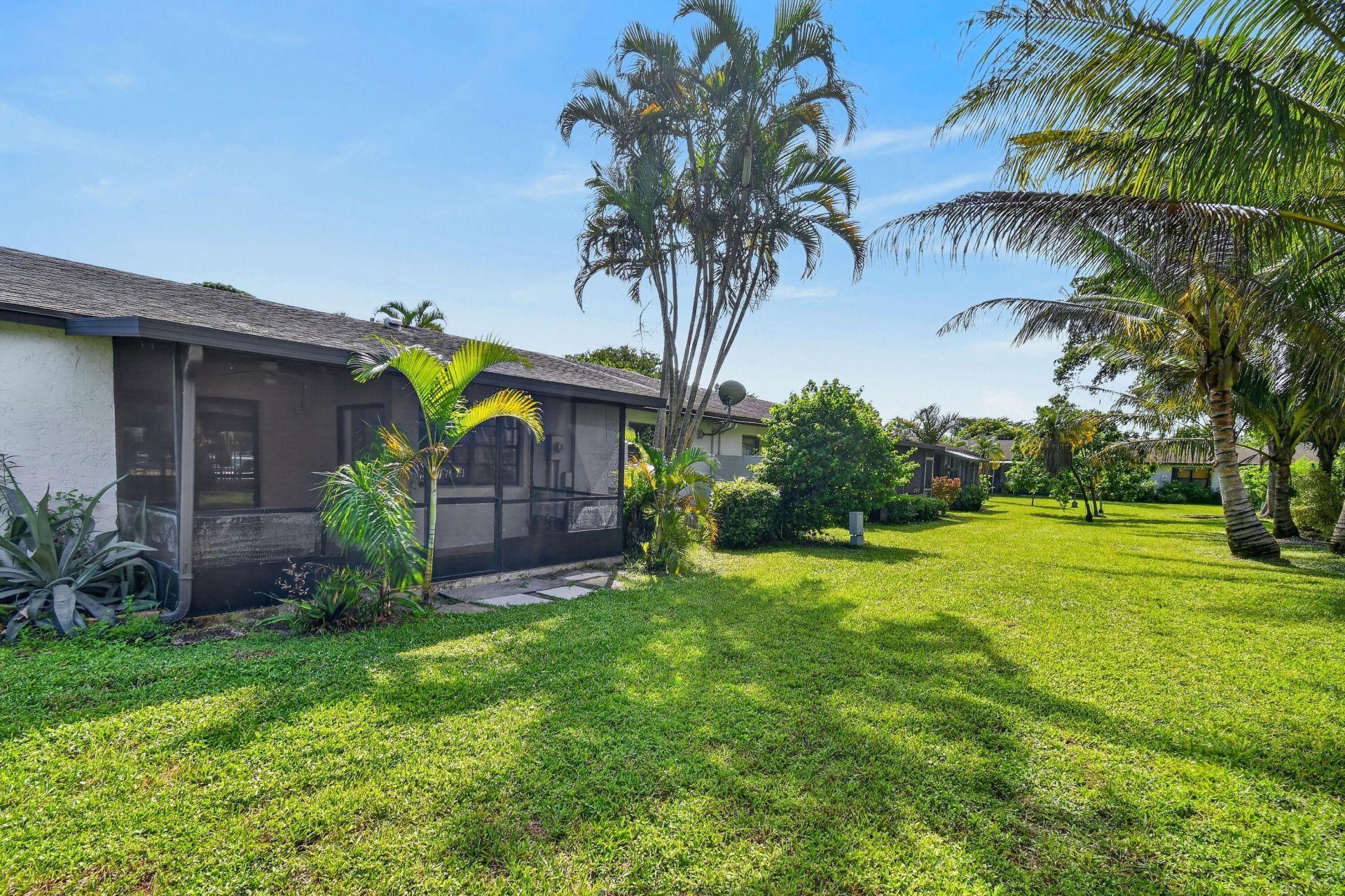 72 Conaskonk Circle, Royal Palm Beach, FL 33411 Photo