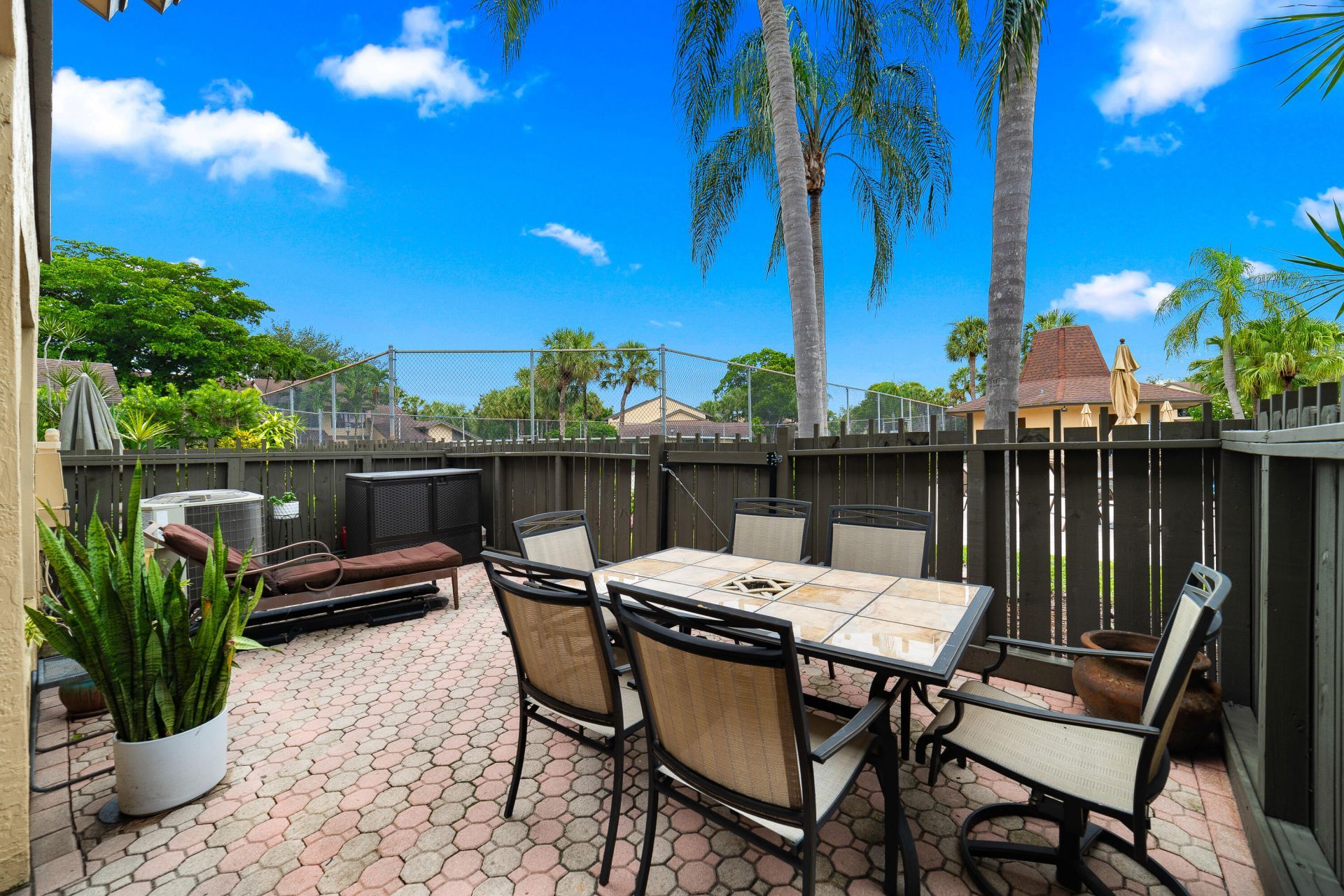 8847 Cleary Boulevard, Plantation, FL 33324 Photo