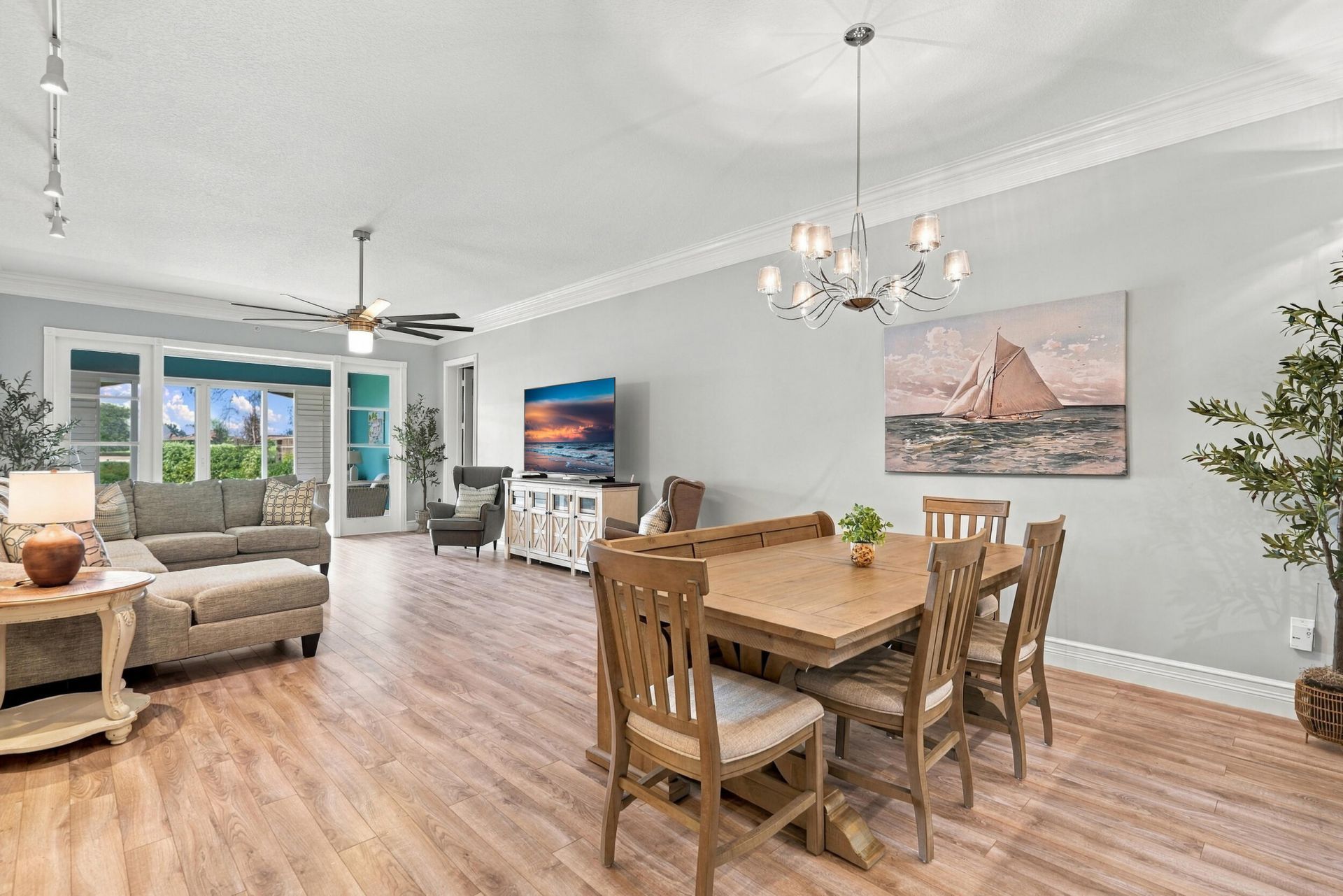32 Harbour Isle Drive W, Unit 103, Fort Pierce, FL 34949 Photo