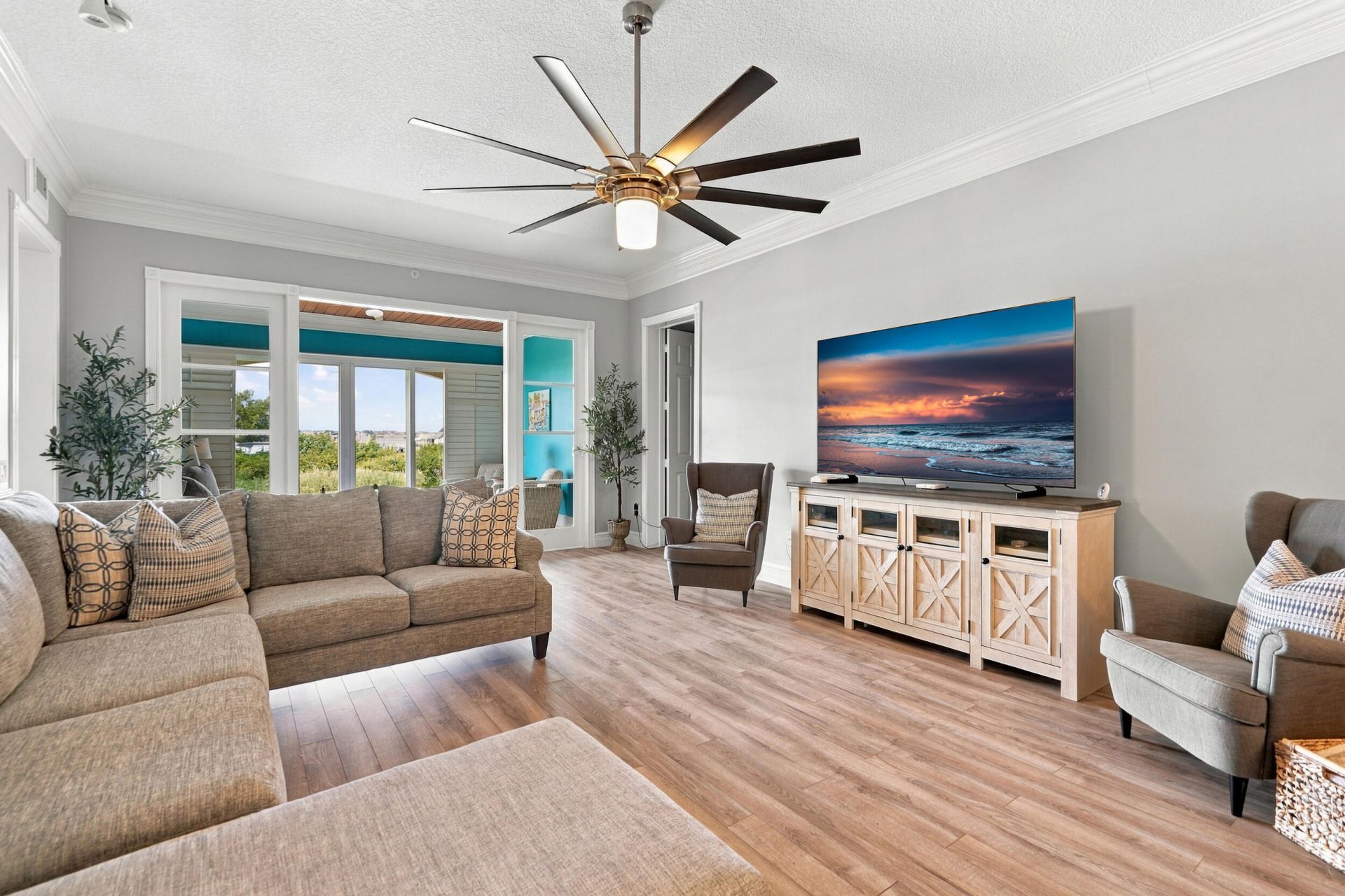 32 Harbour Isle Drive W, Unit 103, Fort Pierce, FL 34949 Photo