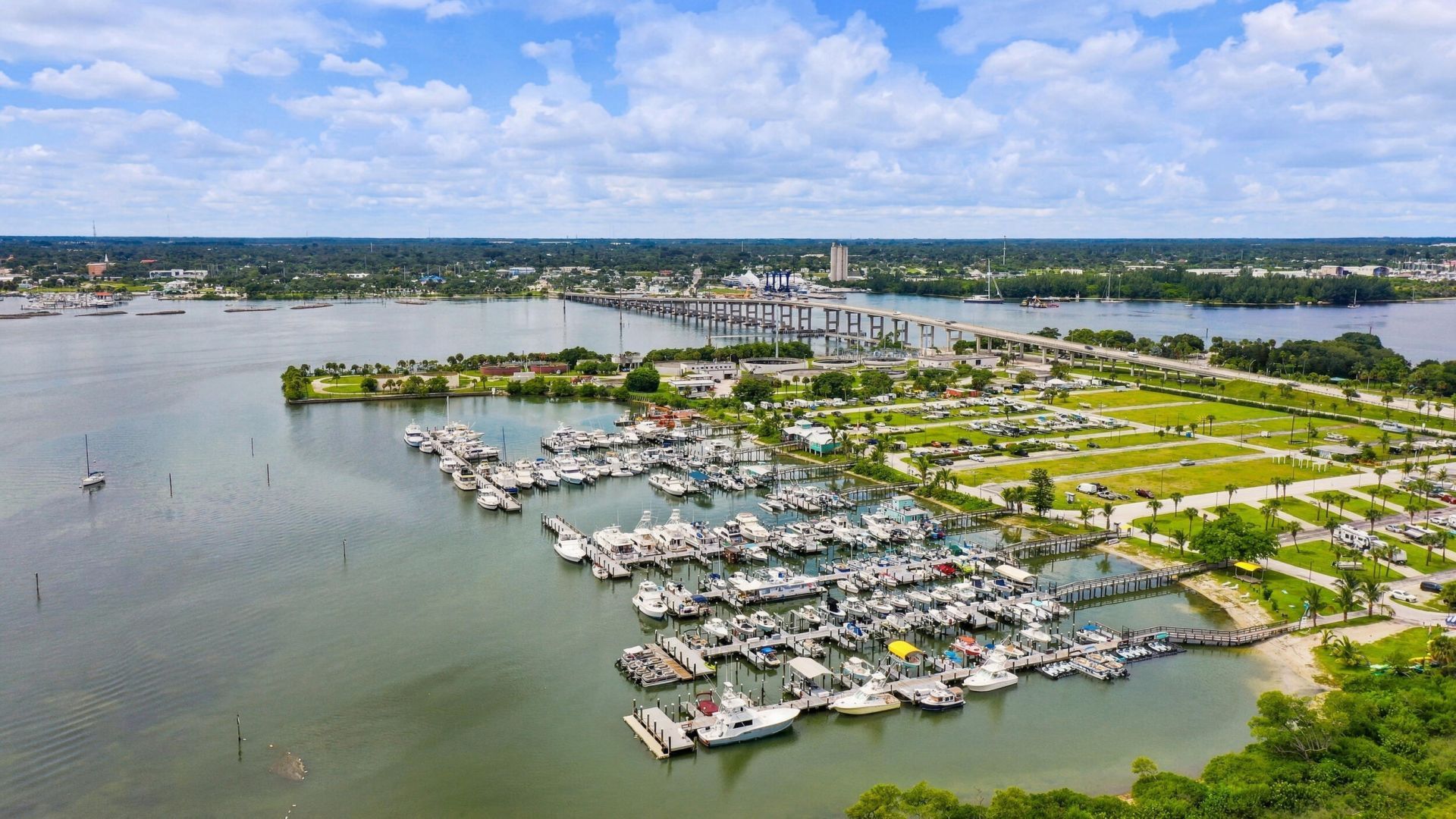 32 Harbour Isle Drive W, Unit 103, Fort Pierce, FL 34949 Photo