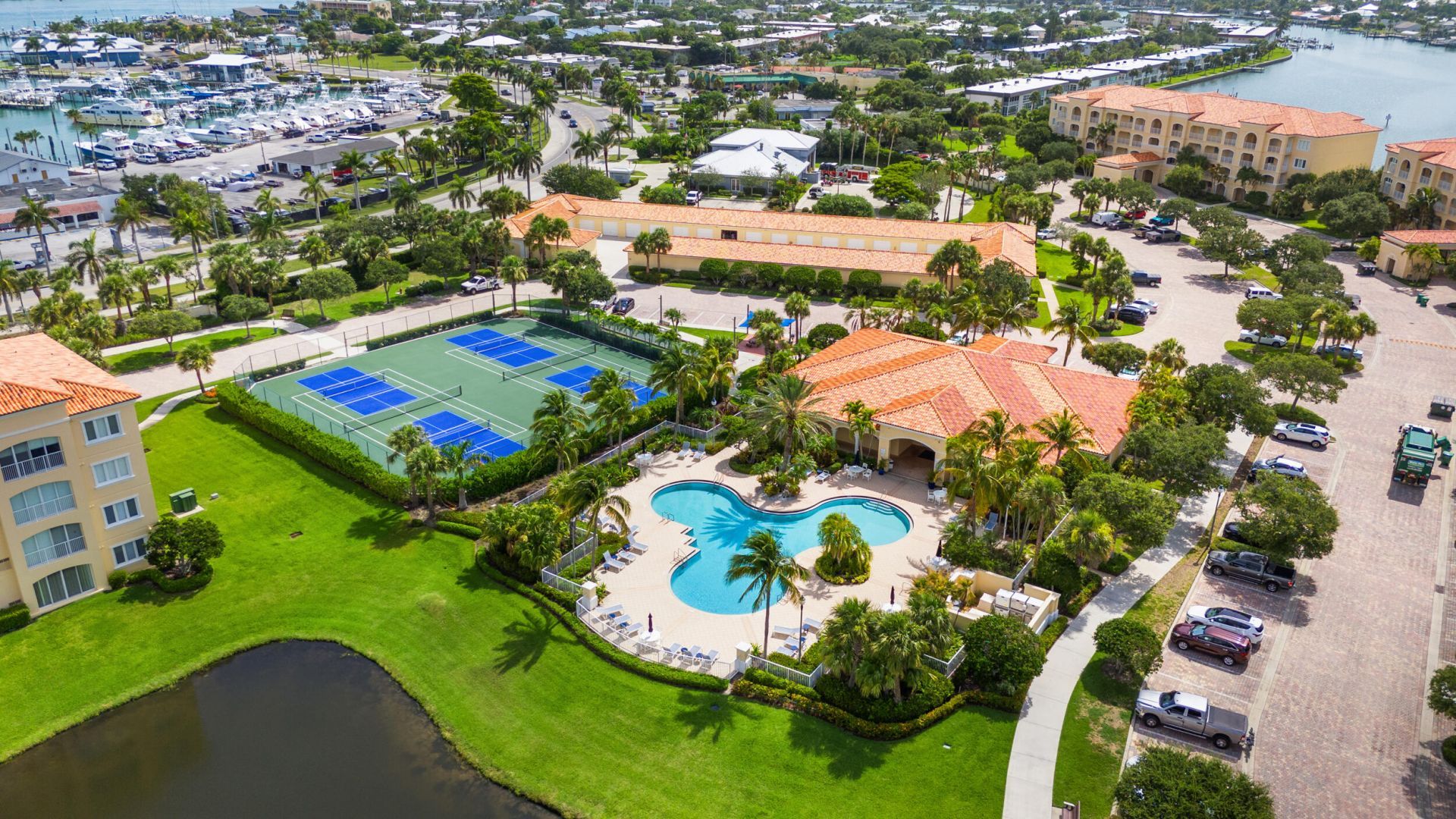 32 Harbour Isle Drive W, Unit 103, Fort Pierce, FL 34949 Photo
