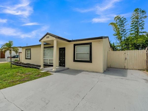 2121 SW 46TH Avenue, Fort Lauderdale, FL 33317