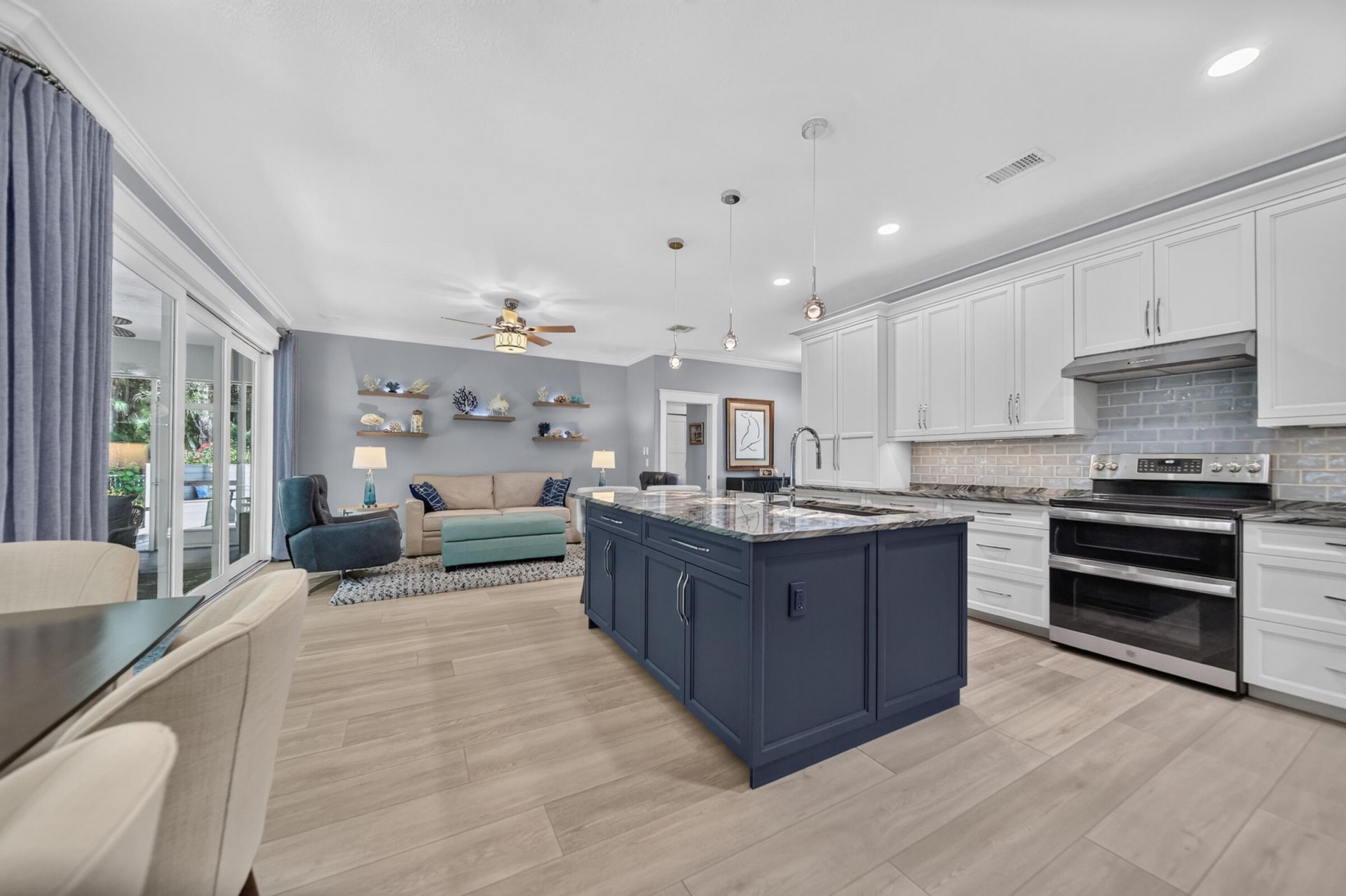 2718 NW Florida Avenue, Stuart, FL 34994 Photo