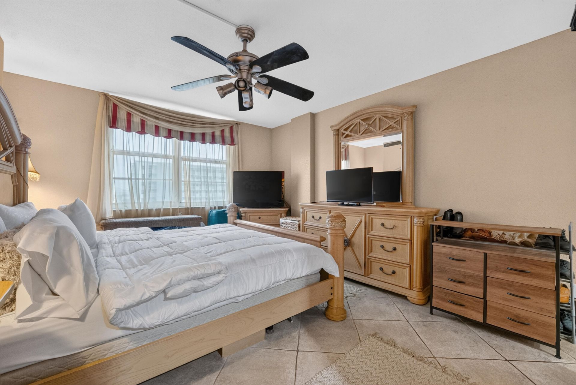 301 N Ocean Boulevard, Unit 1006, Pompano Beach, FL 33062 Photo