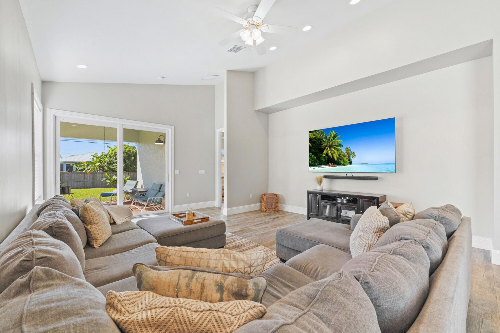 962 SW 27th Street, Palm City, FL 34990 Photo