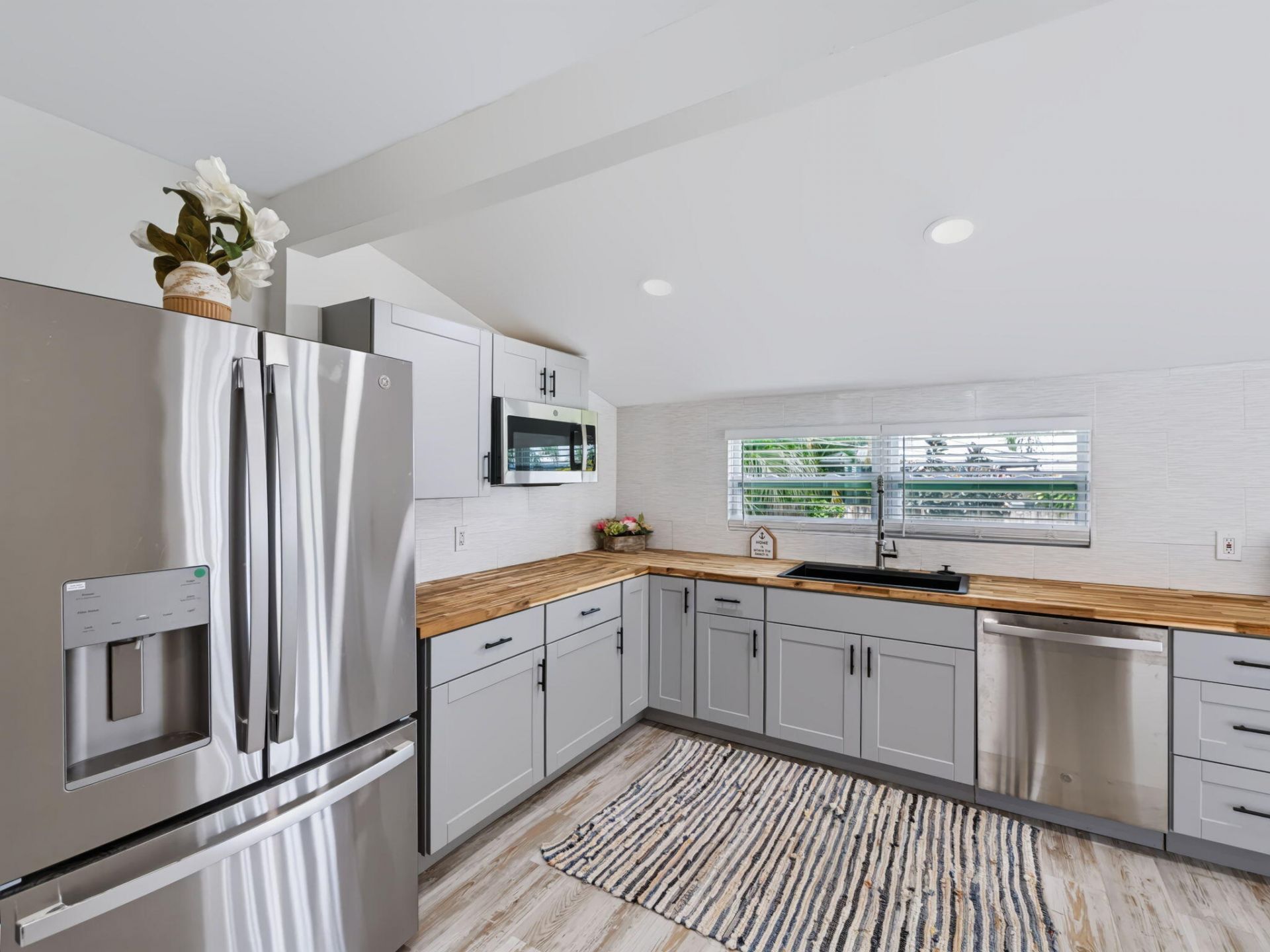 1566 NW 9th Avenue, Stuart, FL 34994 Photo