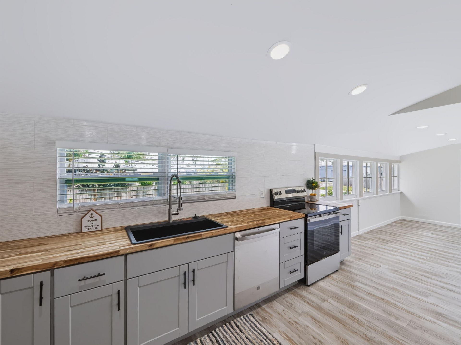 1566 NW 9th Avenue, Stuart, FL 34994 Photo