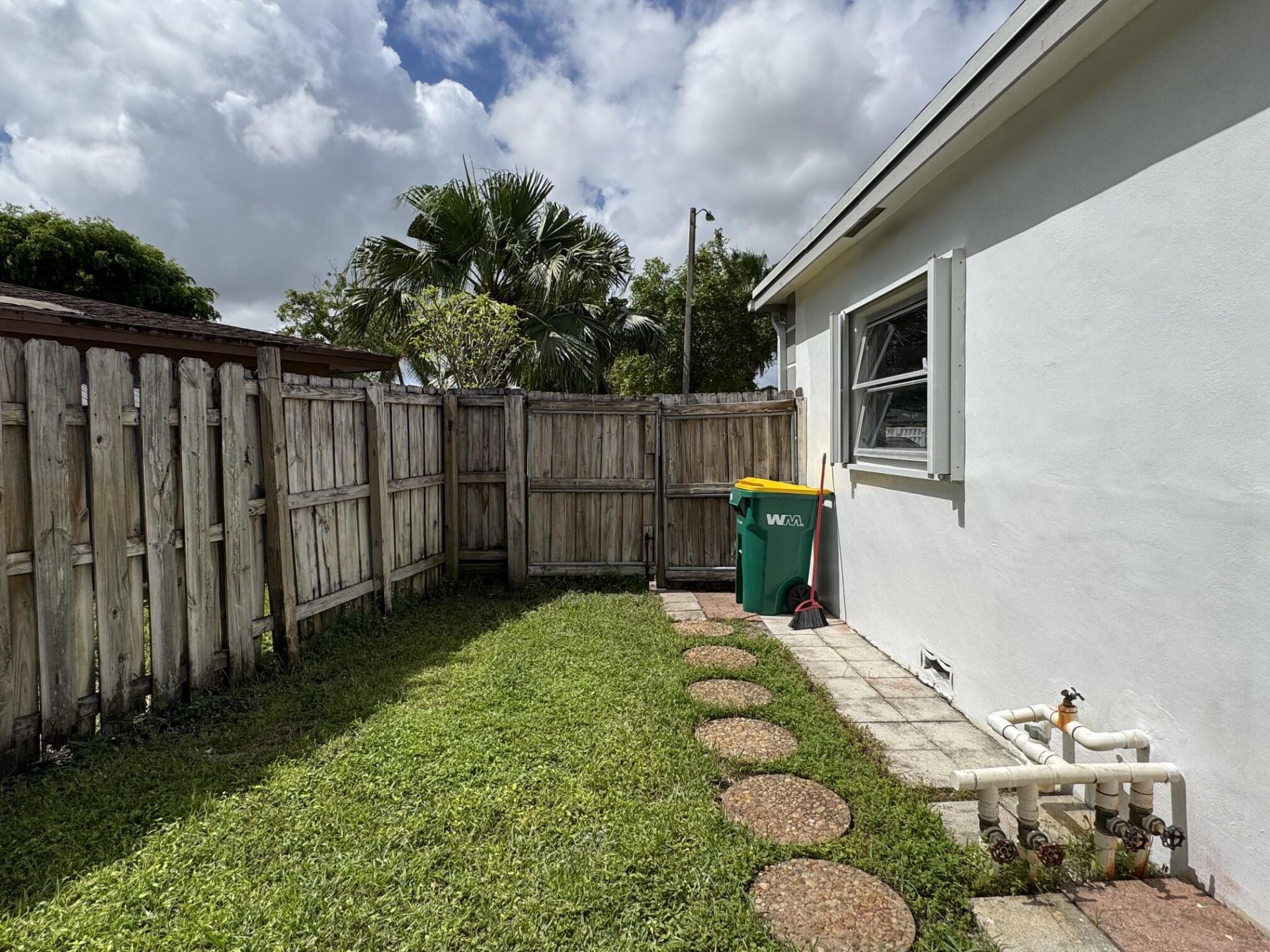 8306 NW 74th Terrace, Tamarac, FL 33321 Photo