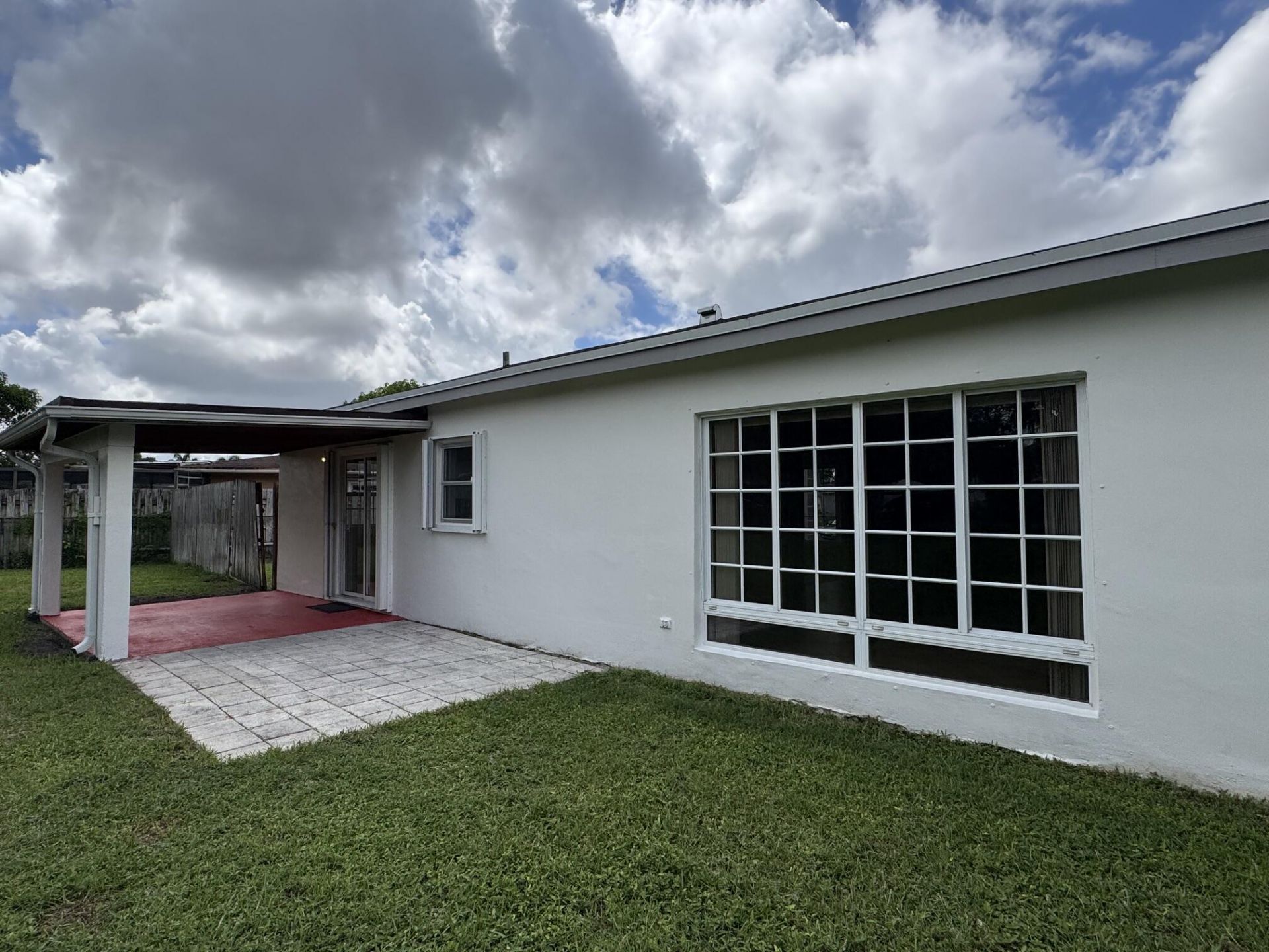 8306 NW 74th Terrace, Tamarac, FL 33321 Photo