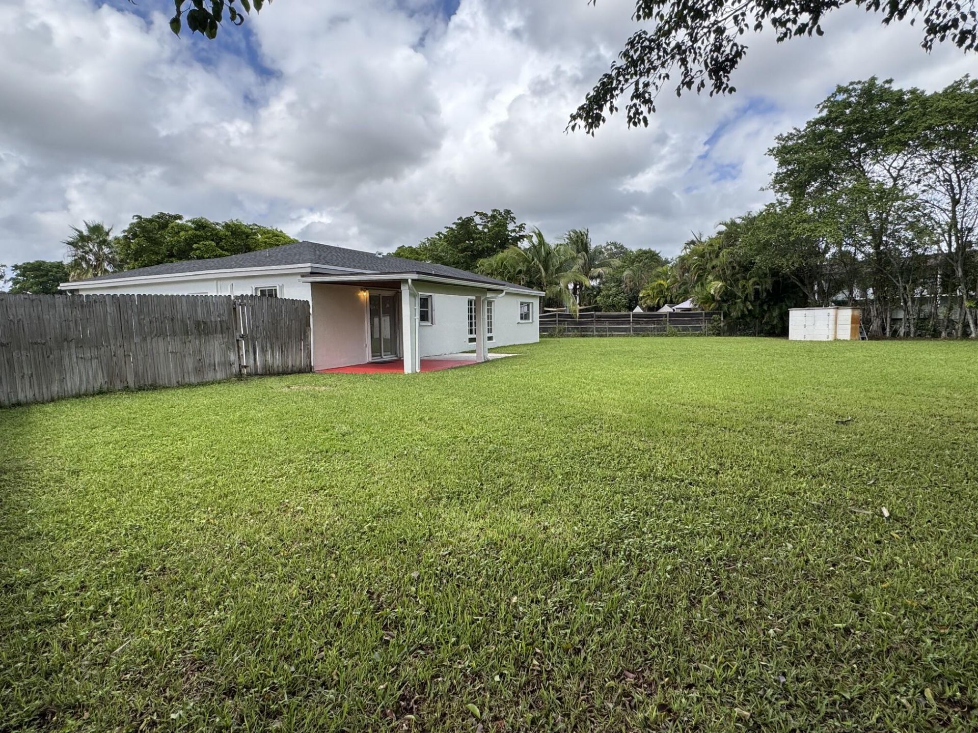 8306 NW 74th Terrace, Tamarac, FL 33321 Photo