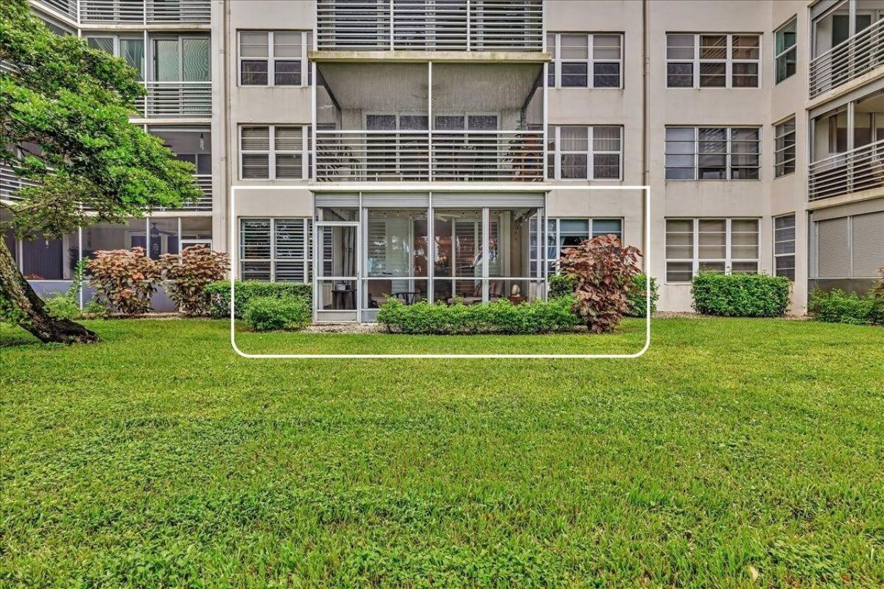 3505 Oaks Way, Unit 109, Pompano Beach, FL 33069 Photo