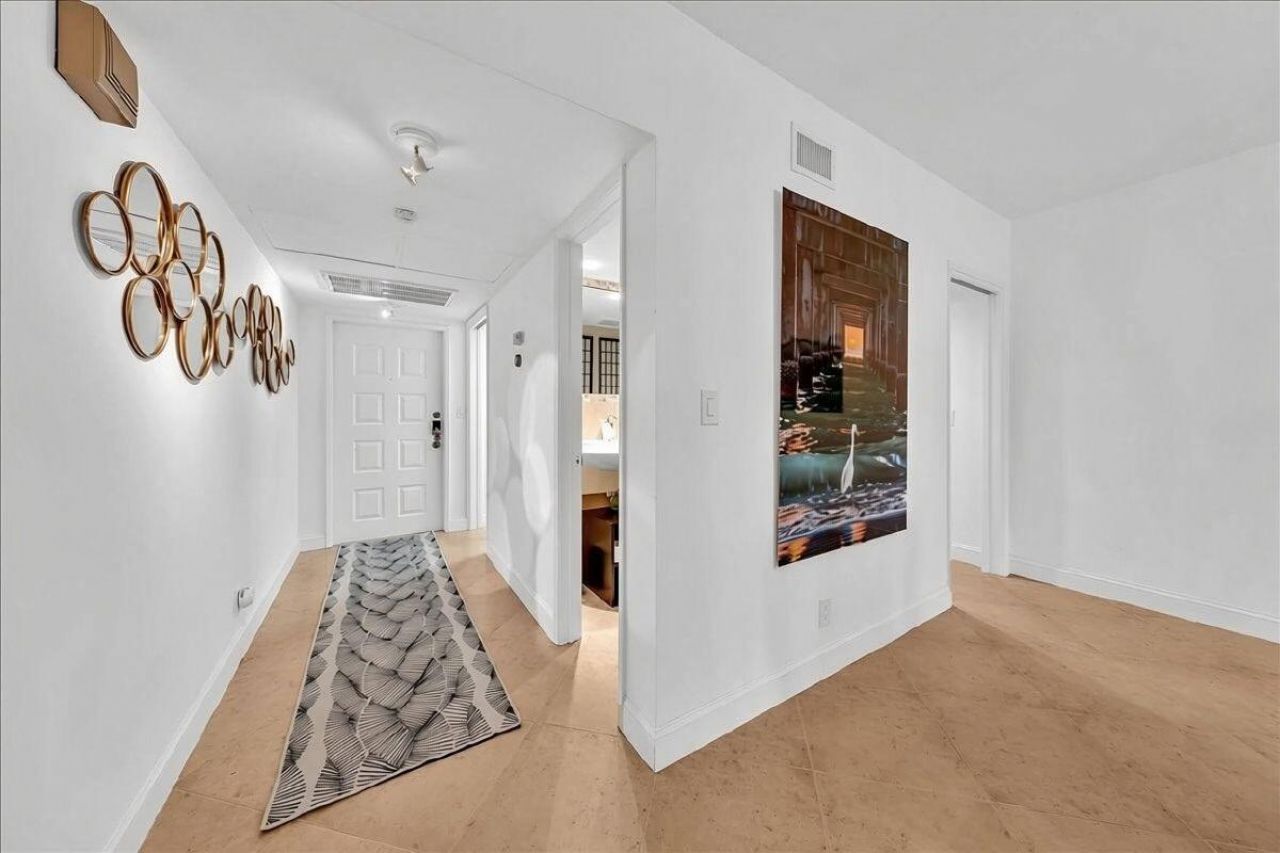 3505 Oaks Way, Unit 109, Pompano Beach, FL 33069 Photo