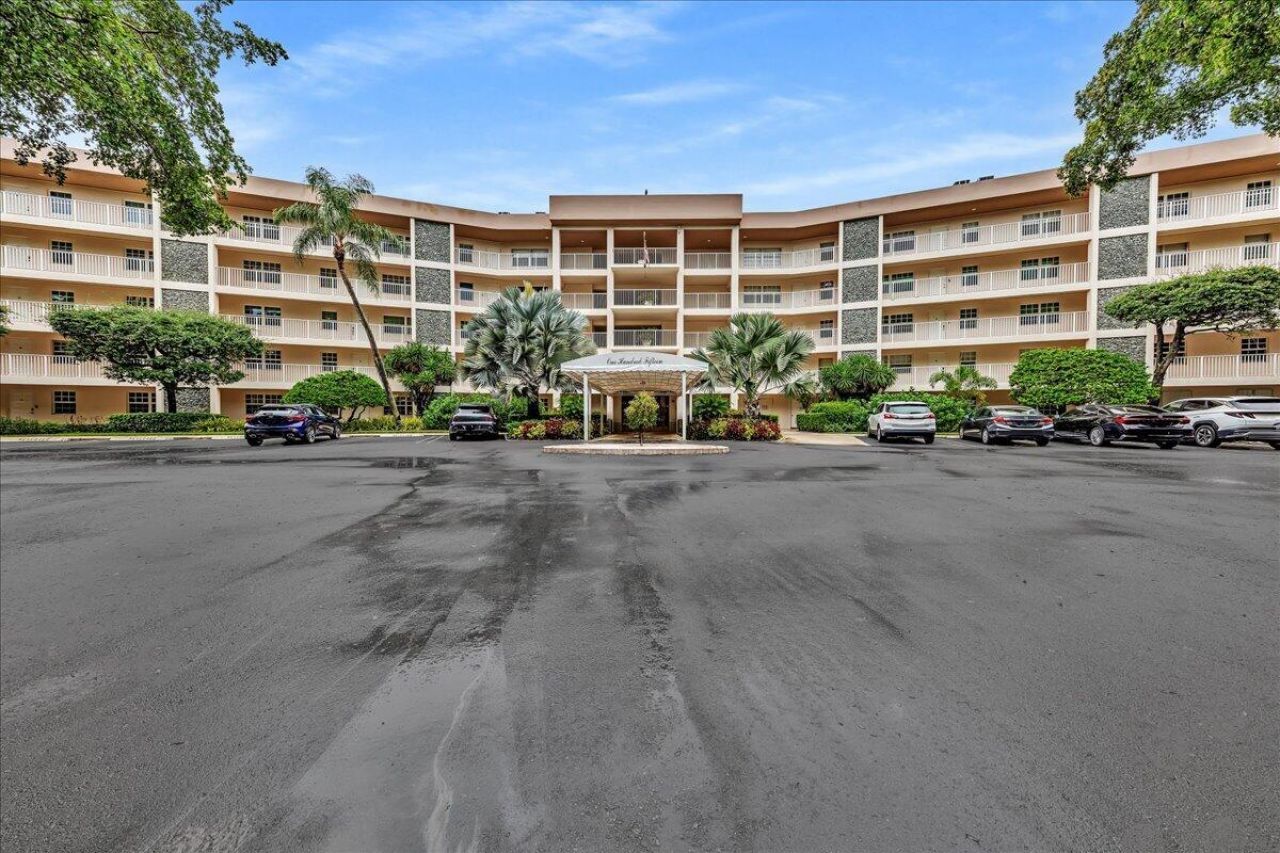 3505 Oaks Way, Unit 109, Pompano Beach, FL 33069 Photo