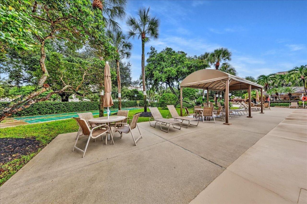 3505 Oaks Way, Unit 109, Pompano Beach, FL 33069 Photo