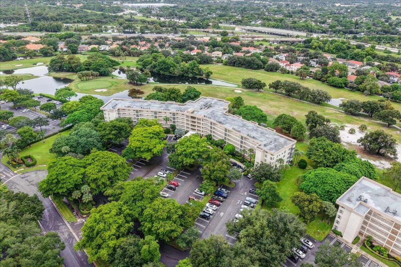 3505 Oaks Way, Unit 109, Pompano Beach, FL 33069 Photo