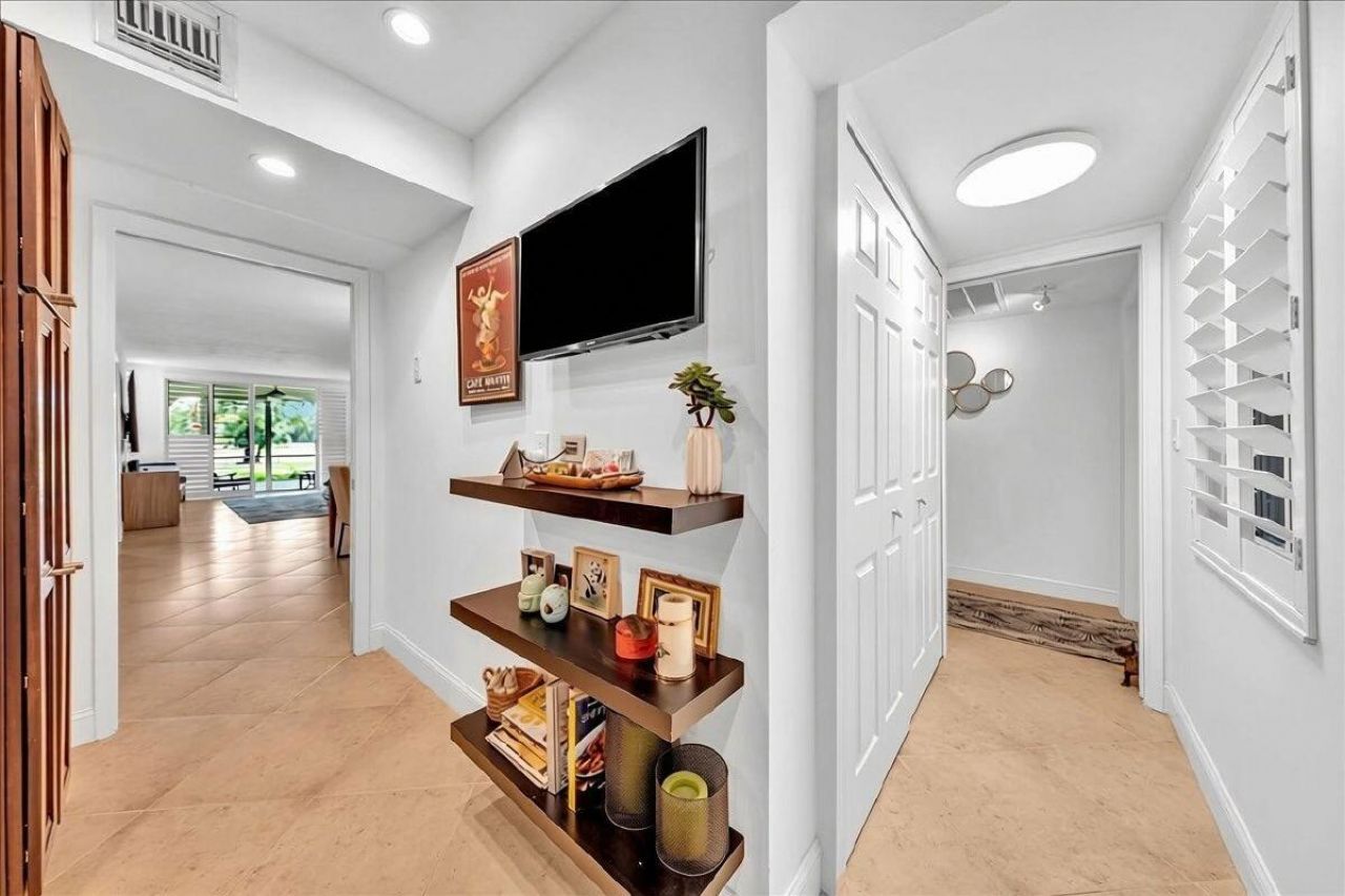 3505 Oaks Way, Unit 109, Pompano Beach, FL 33069 Photo