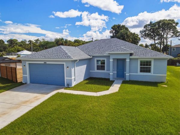 1946 SW LEAFY Road, Port St. Lucie, FL 34953
