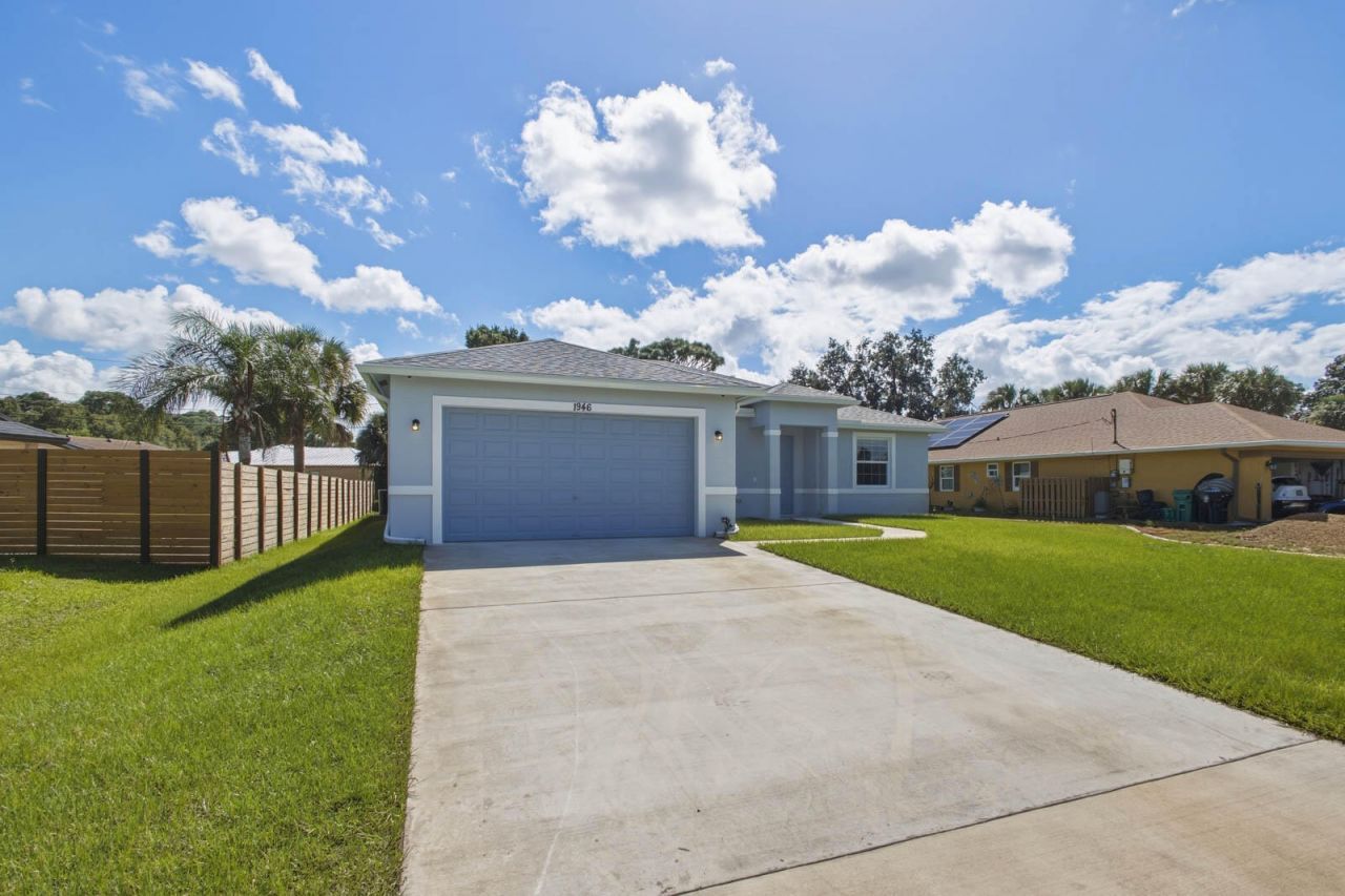 1946 SW Leafy Road, Port Saint Lucie, FL 34953 Photo