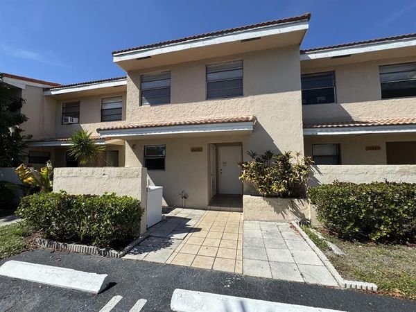10987 ROYAL PALM Boulevard, Unit 9, Coral Springs, FL 33065