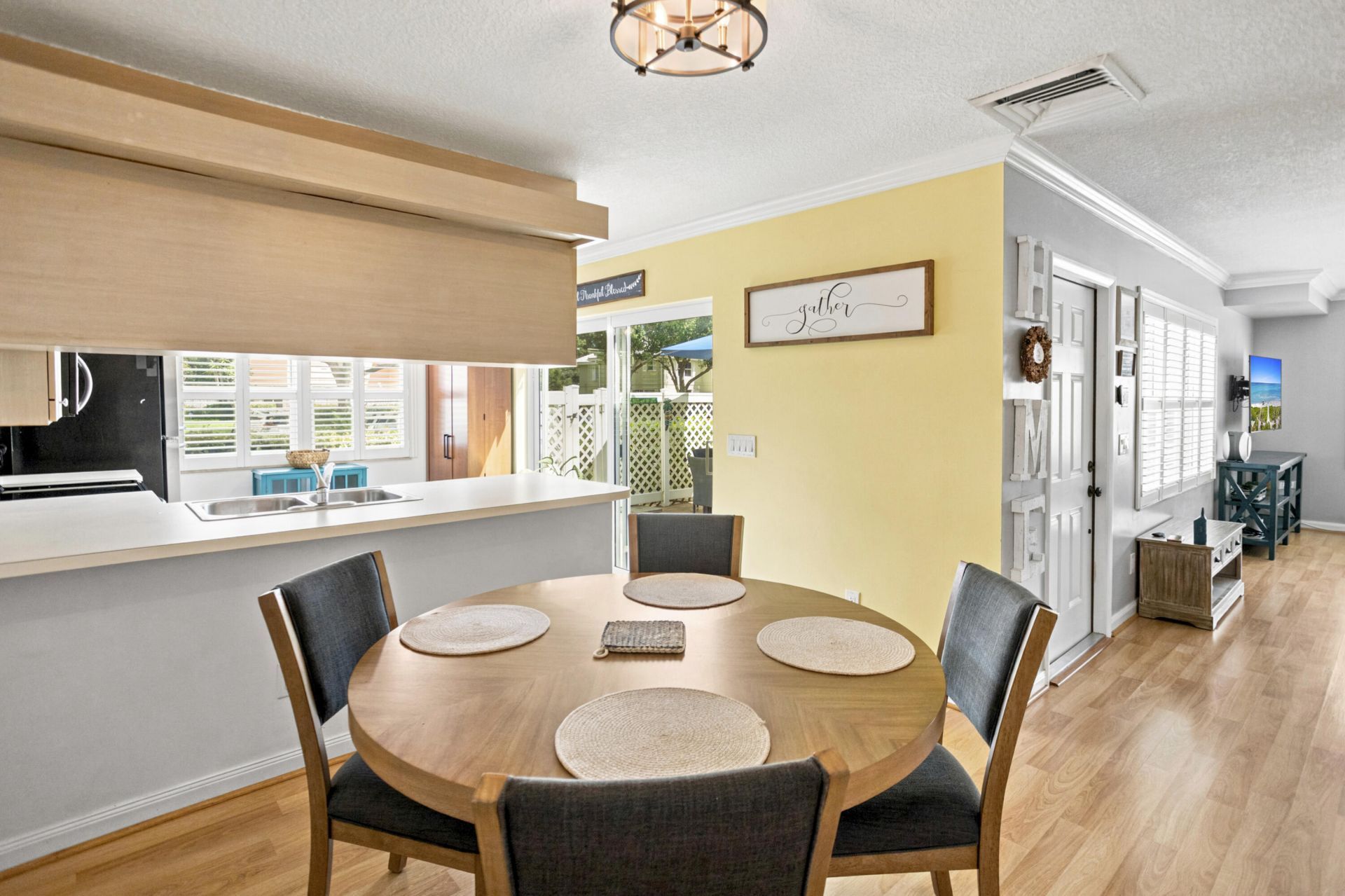 1918 Stratford Way, Unit 32B, West Palm Beach, FL 33409 Photo
