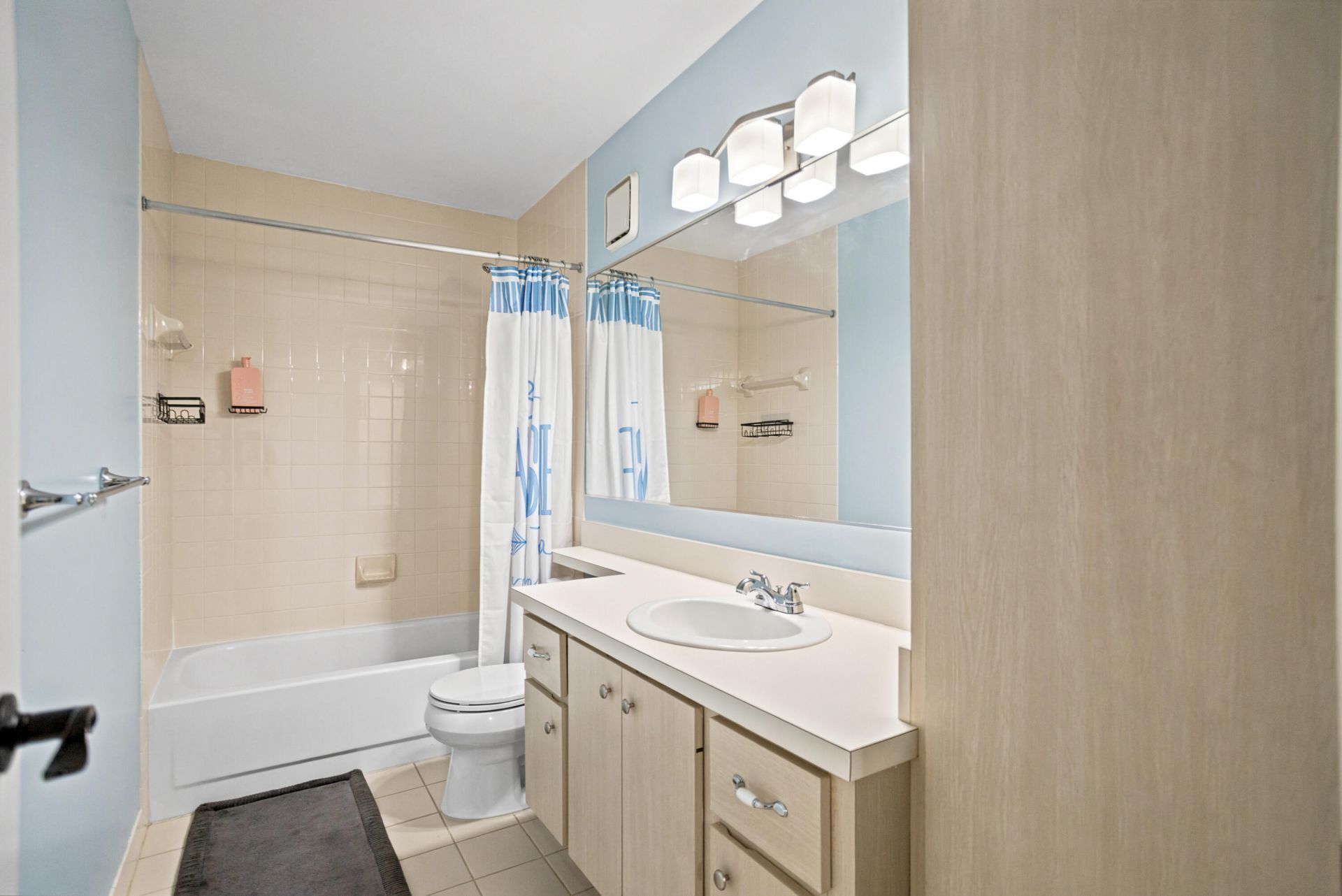 1918 Stratford Way, Unit 32B, West Palm Beach, FL 33409 Photo