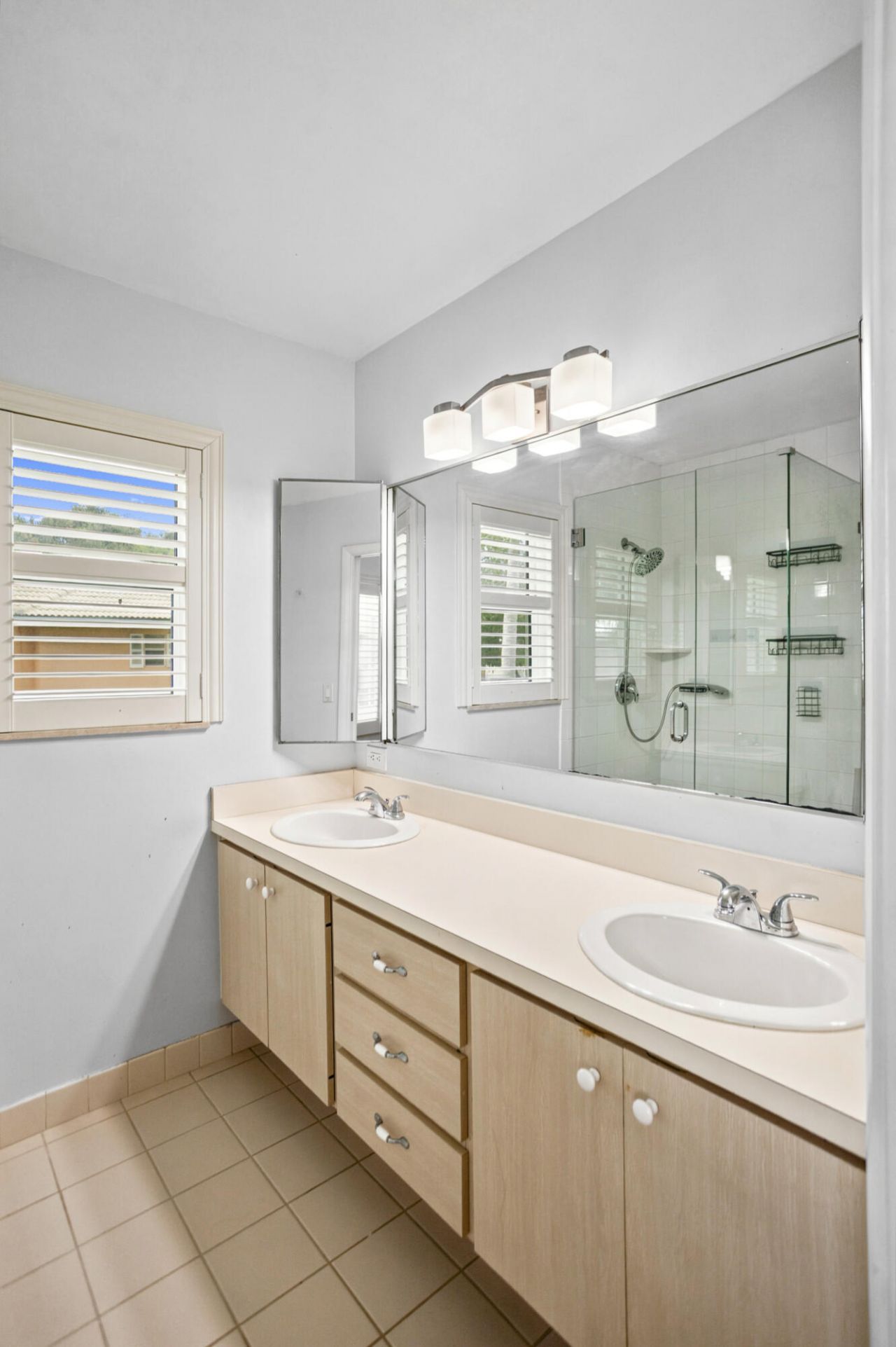 1918 Stratford Way, Unit 32B, West Palm Beach, FL 33409 Photo