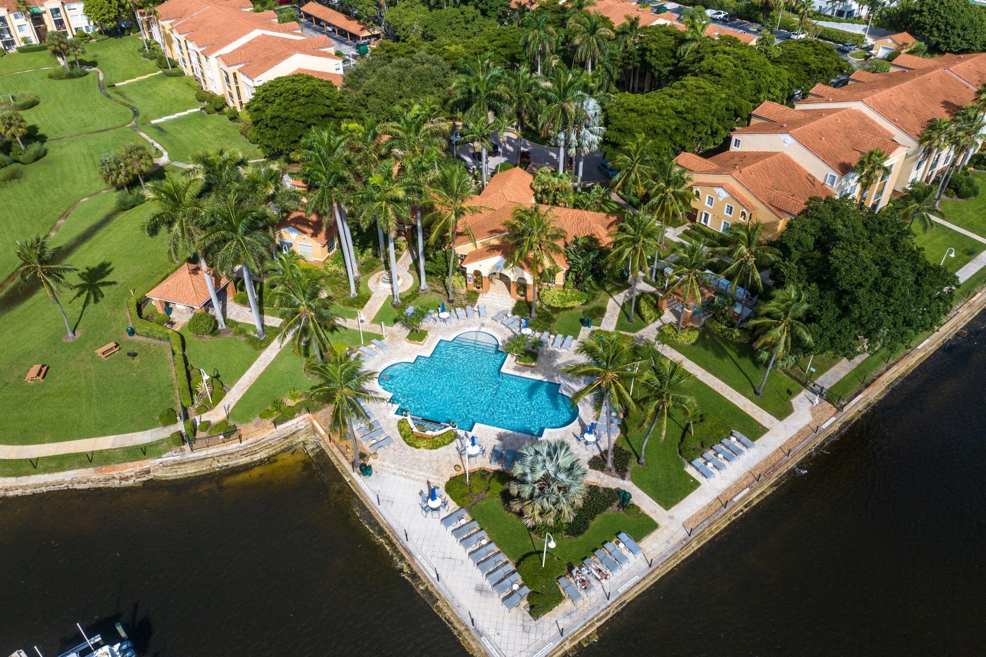 167 Yacht Club Way, Unit 107, Hypoluxo, FL 33462 Photo
