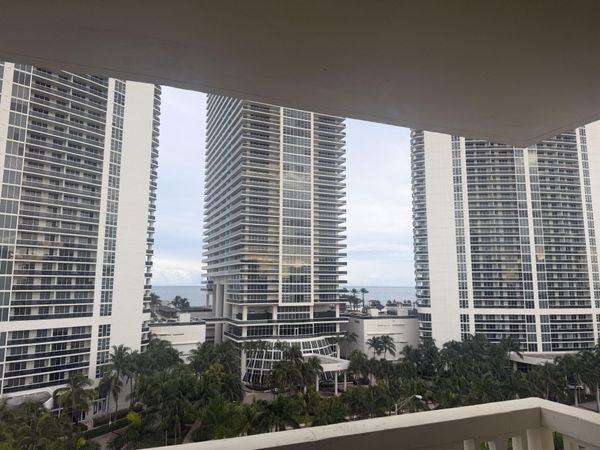 1825 S OCEAN Drive, Unit PH 1, Hallandale Beach, FL 33009