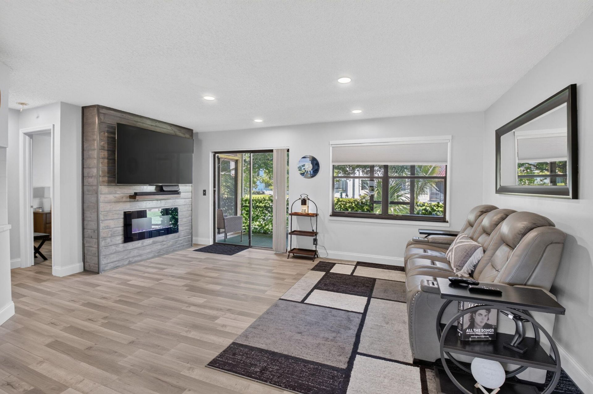 3 VÃ­a De Casas Sur, Unit 103, Boynton Beach, FL 33426 Photo