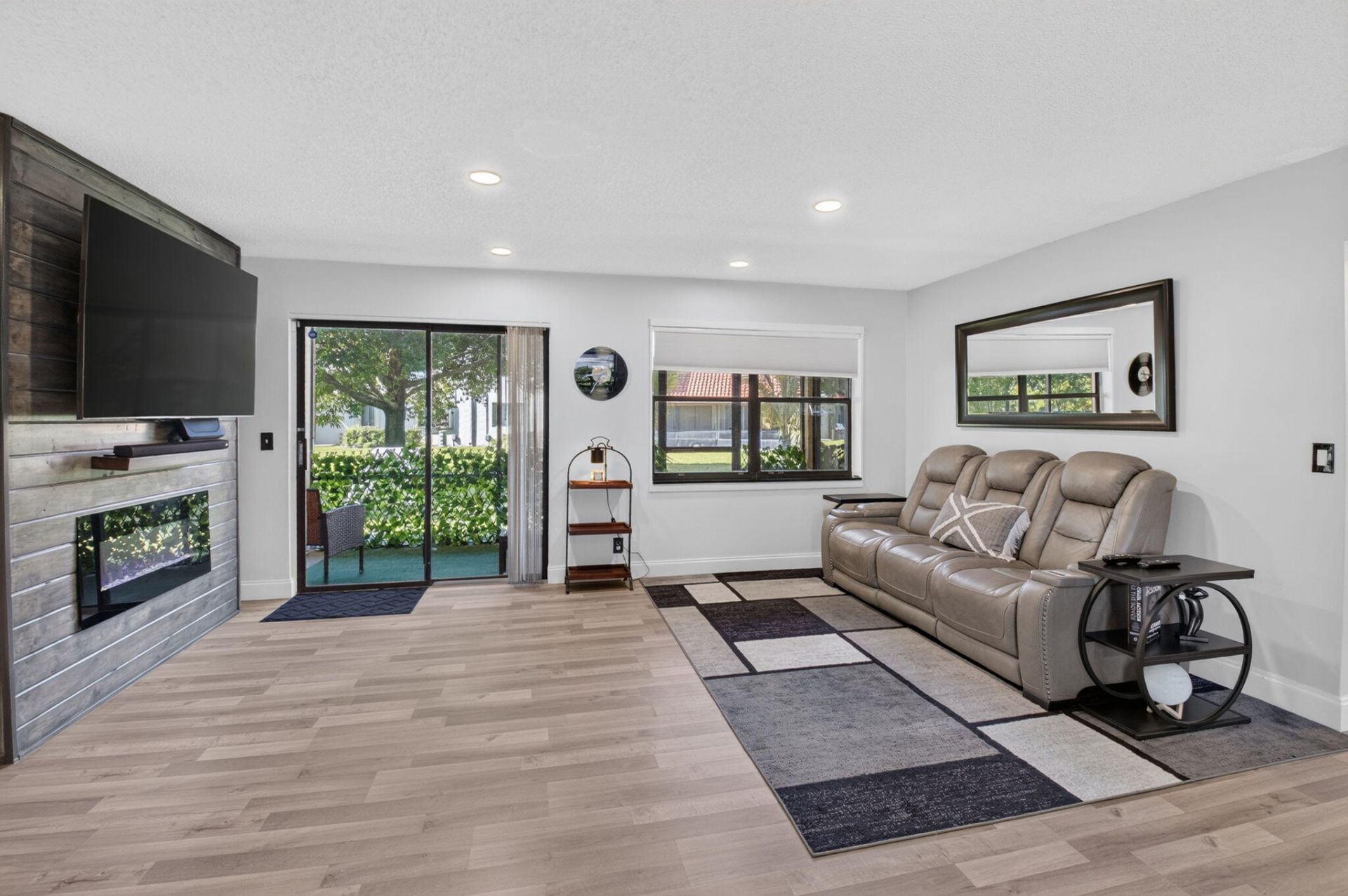 3 VÃ­a De Casas Sur, Unit 103, Boynton Beach, FL 33426 Photo