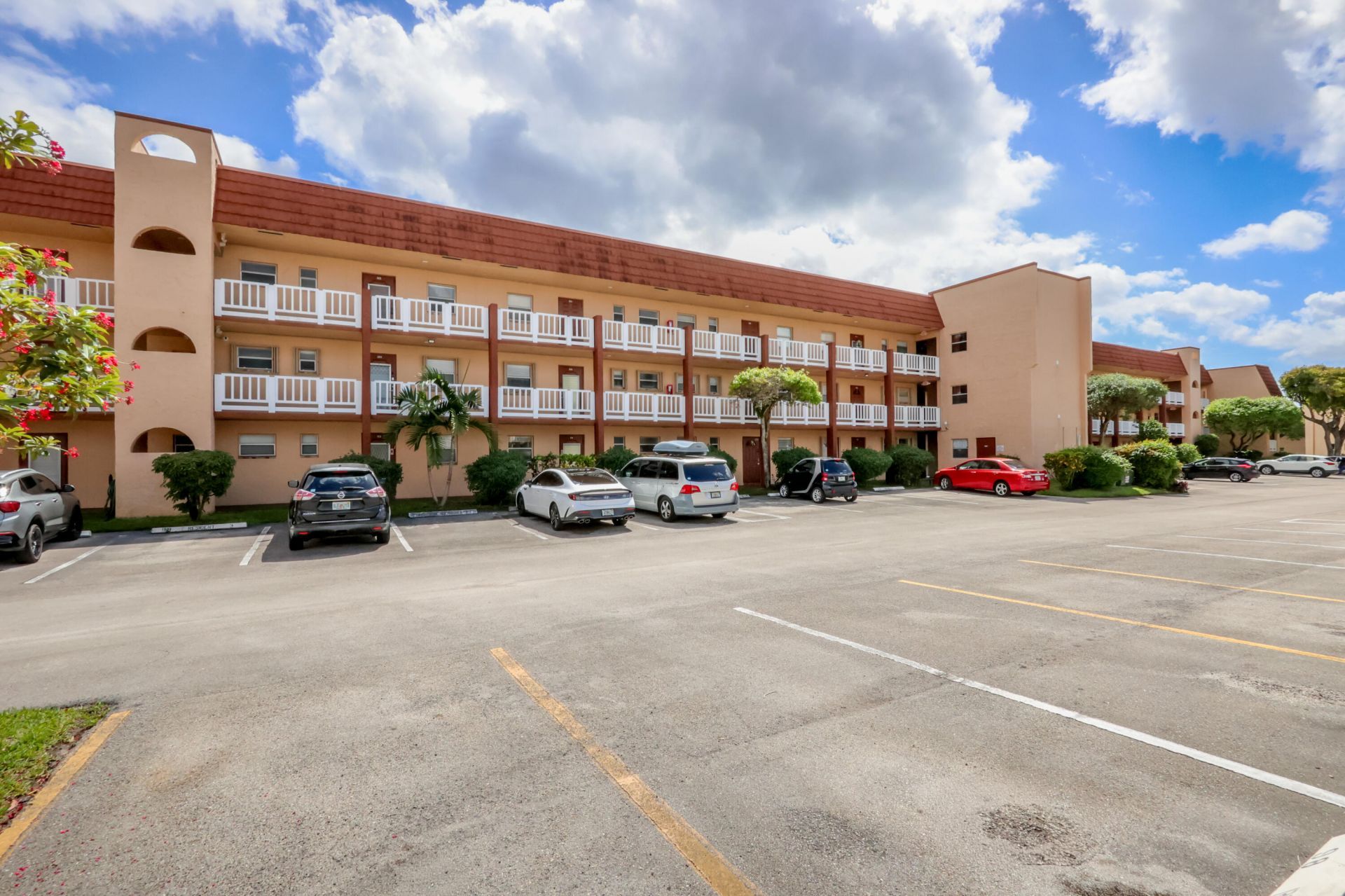 9350 Sunrise Lakes Boulevard, Unit 205, Sunrise, FL 33322 Photo