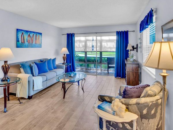 104 ROYAL OAK Drive, Unit 101, Vero Beach, FL 32962