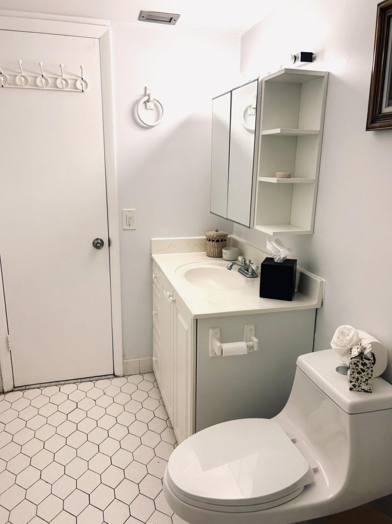 1849 S Ocean Drive, Unit 1105, Hallandale Beach, FL 33009 Photo
