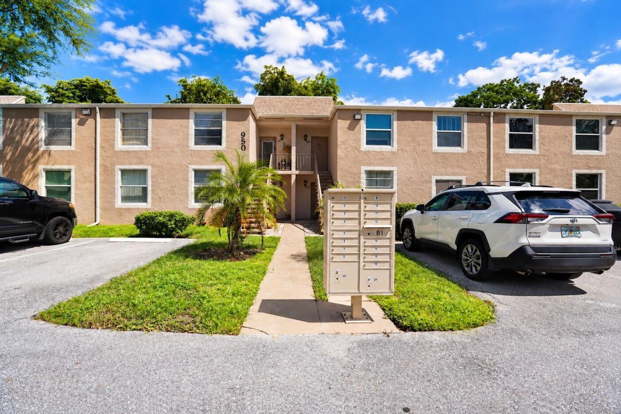 950 NW 80th Avenue, Unit 104, Margate, FL 33063 Photo