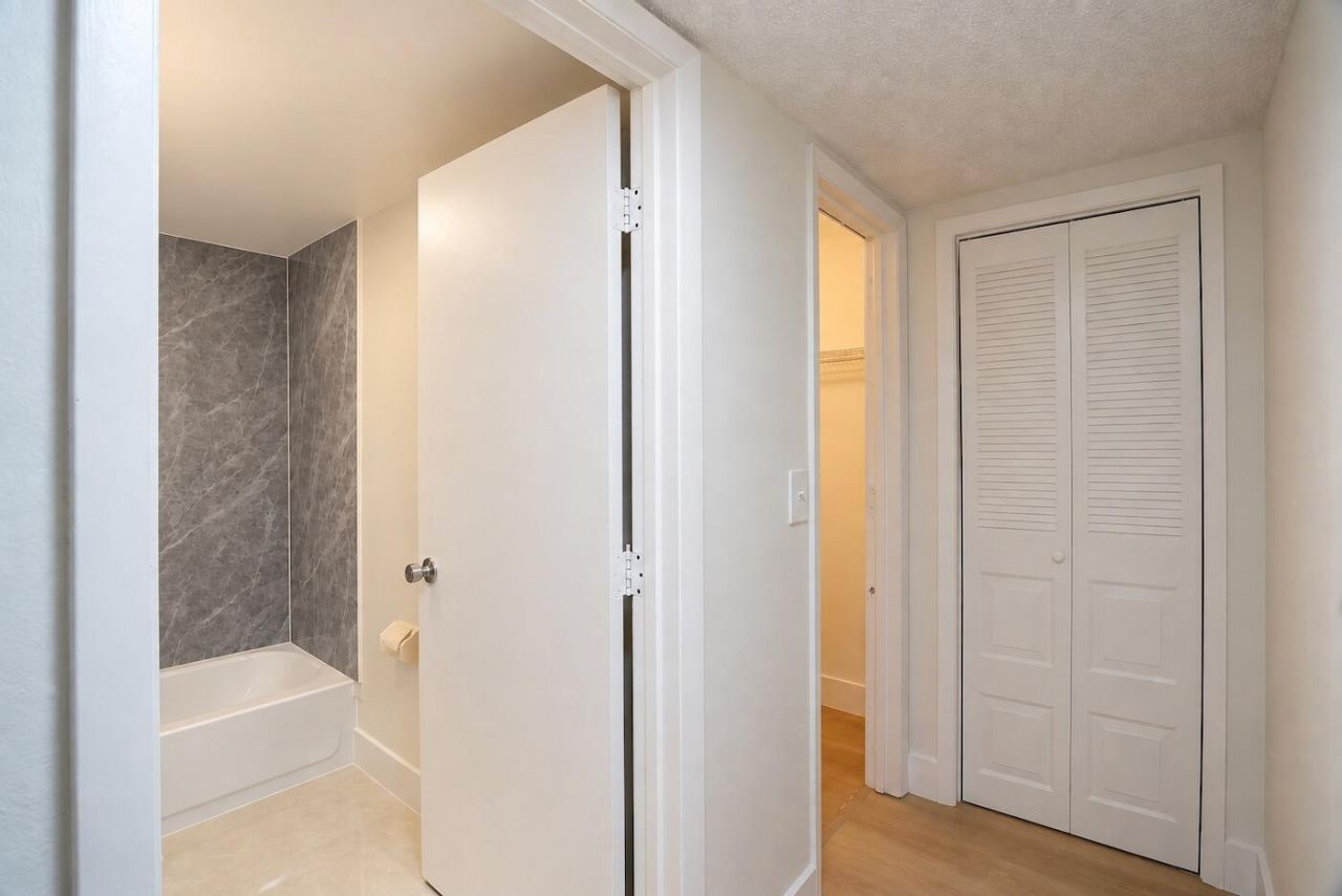 950 NW 80th Avenue, Unit 104, Margate, FL 33063 Photo
